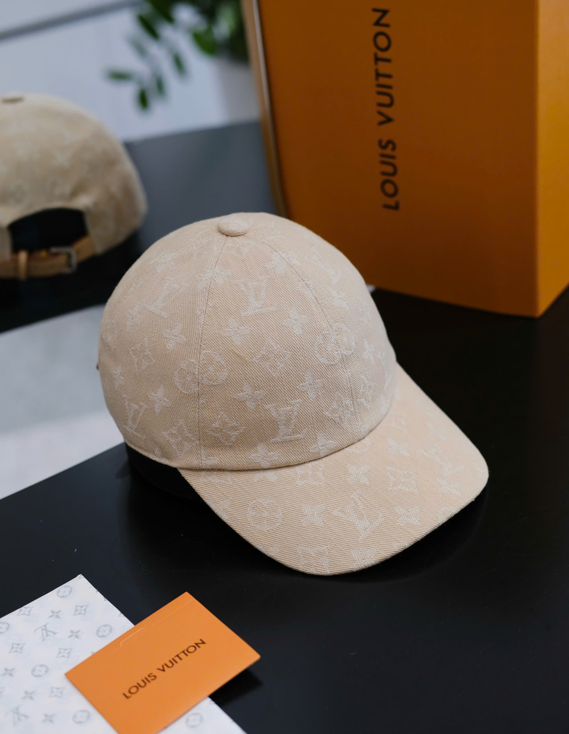 Mũ lưỡi trai nón kết Louis Vuitton LV Be monogram vải bò mix logo thêu Like Auth DDT