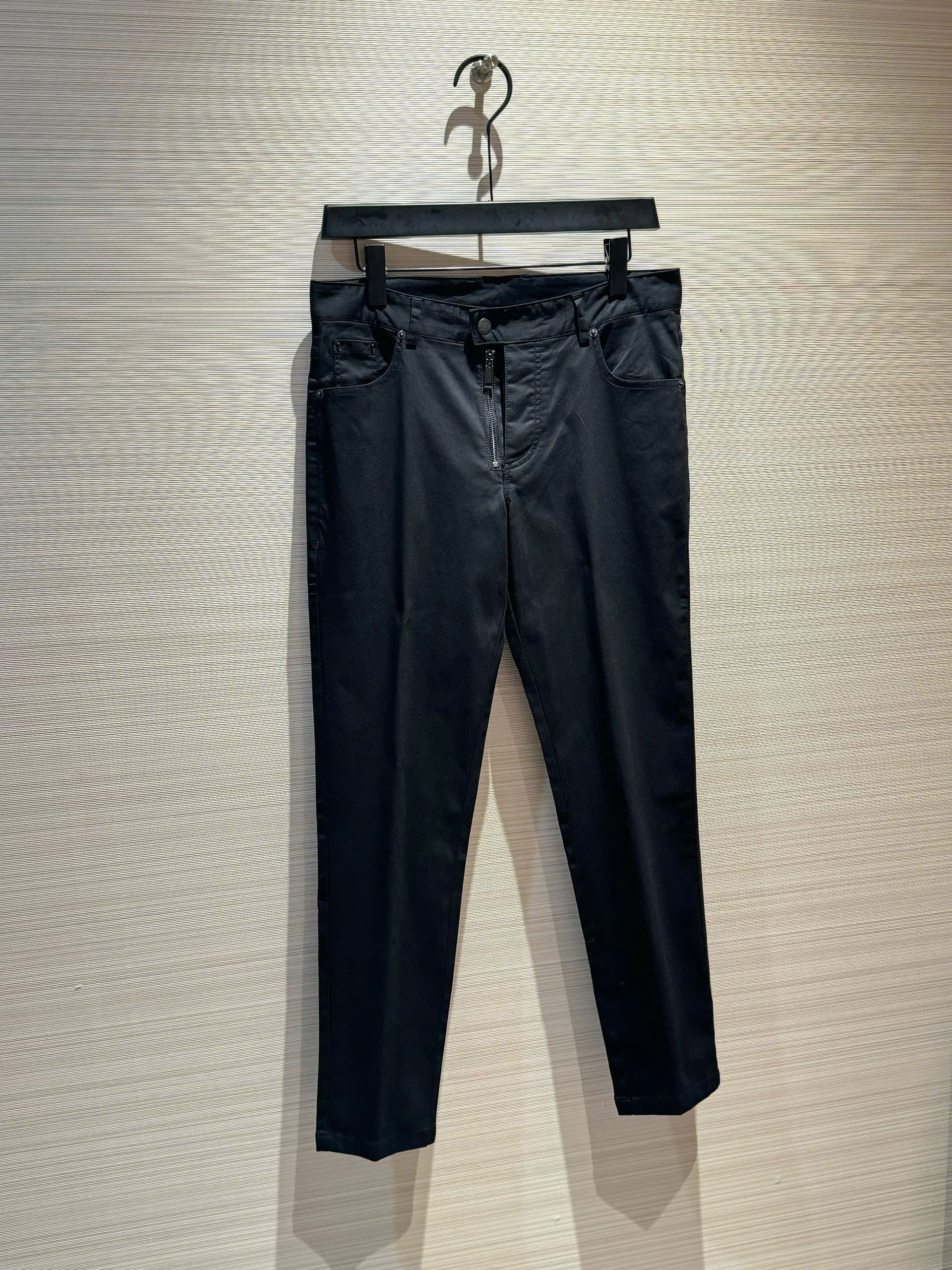 Quân Kaki Dsquared2 DSQ Đen 4 khuy khóa ZIP lệch Like Auth 28-36 DDT