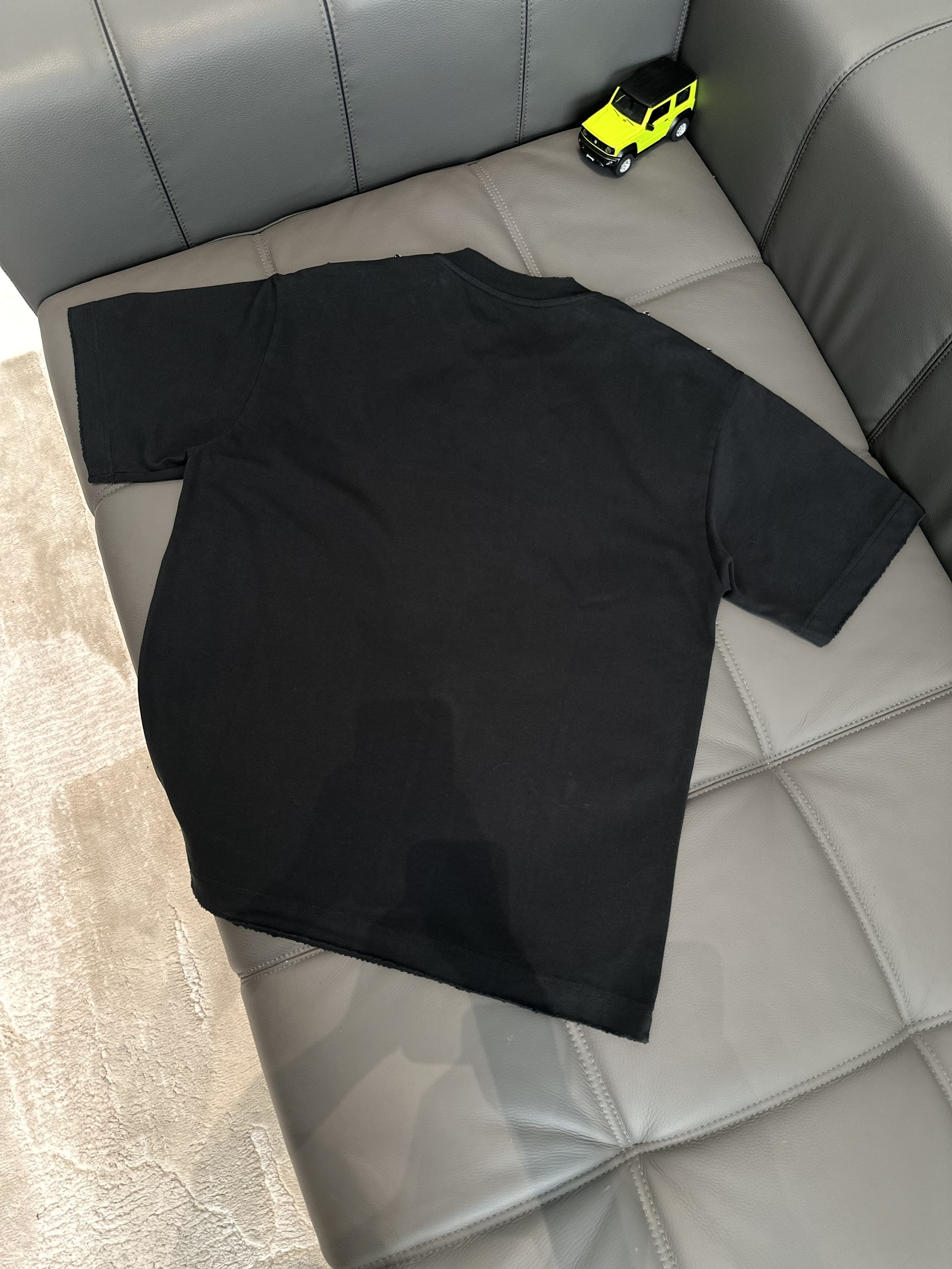 Áo phông T shirt Chrome Heart CH logo ngực đính khuy vai Like Auth M-XL VTN\Đen