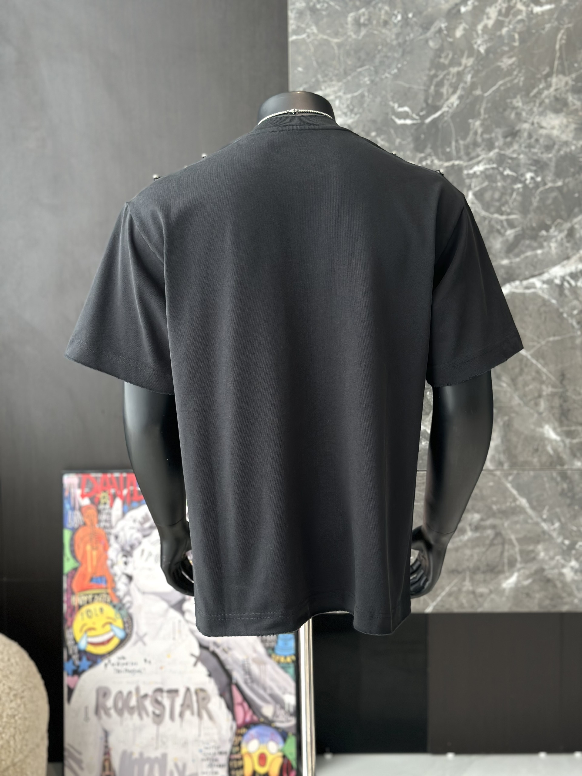 Áo phông T shirt Chrome Heart CH logo ngực đính khuy vai Like Auth M-XL VTN\Đen