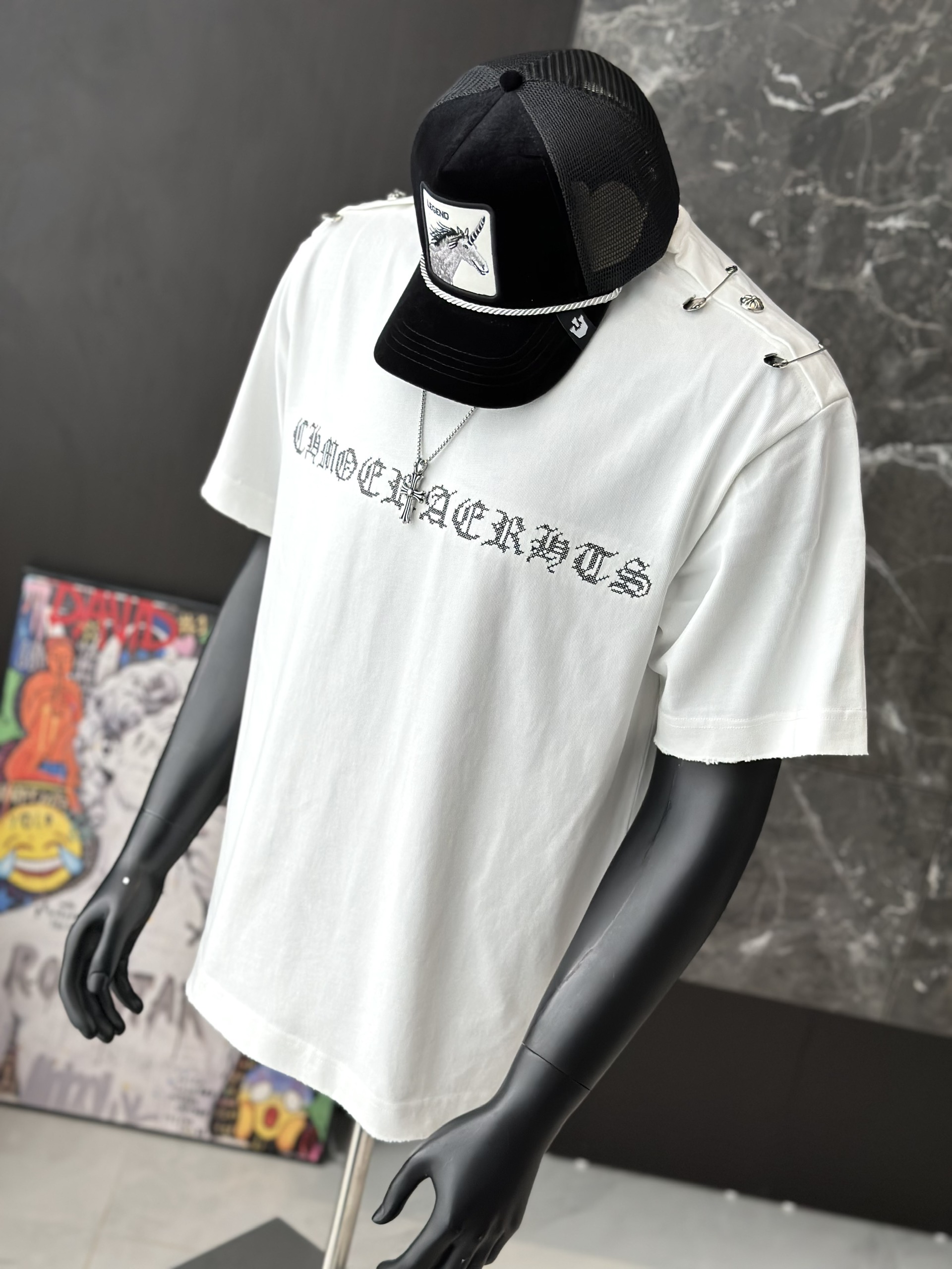 Áo phông T shirt Chrome Heart CH logo ngực đính khuy vai Like Auth M-XL VTN\Trắng