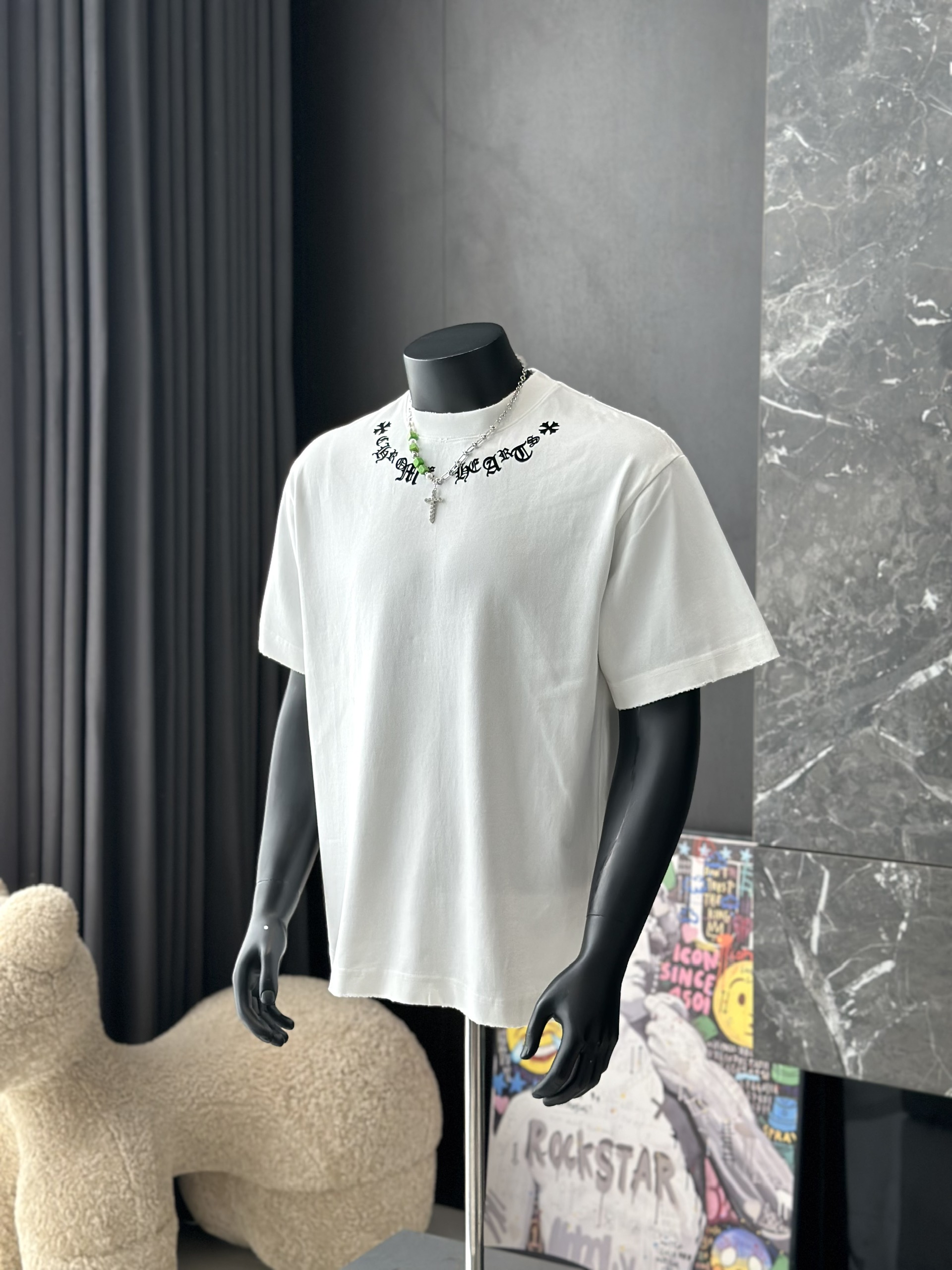 Áo phông T shirt Chrome Heart logo quanh cổ chữ thập sau lưng Like Auth M-XL VTN\Trắng