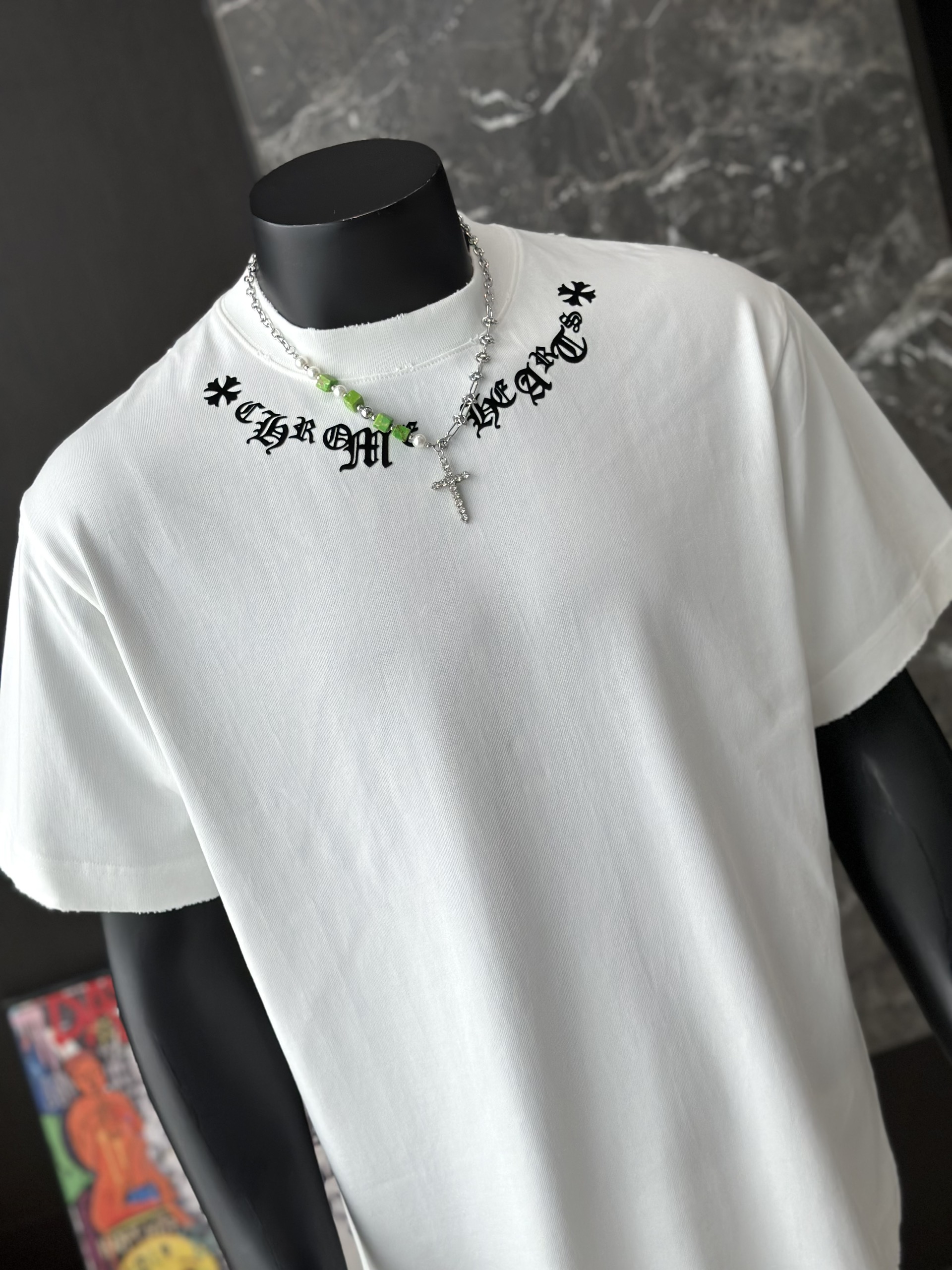 Áo phông T shirt Chrome Heart logo quanh cổ chữ thập sau lưng Like Auth M-XL VTN\Trắng