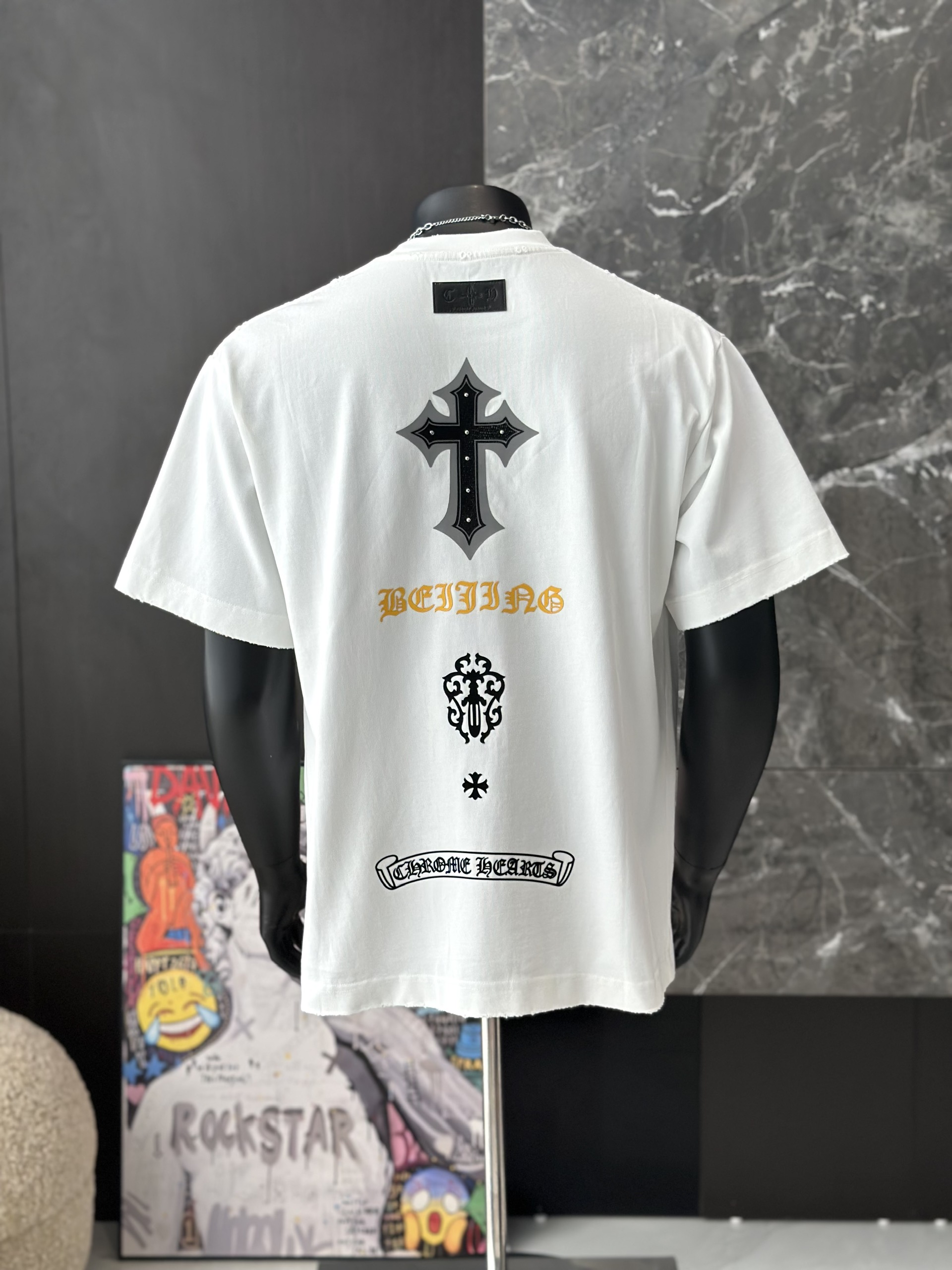 Áo phông T shirt Chrome Heart logo quanh cổ chữ thập sau lưng Like Auth M-XL VTN\Trắng