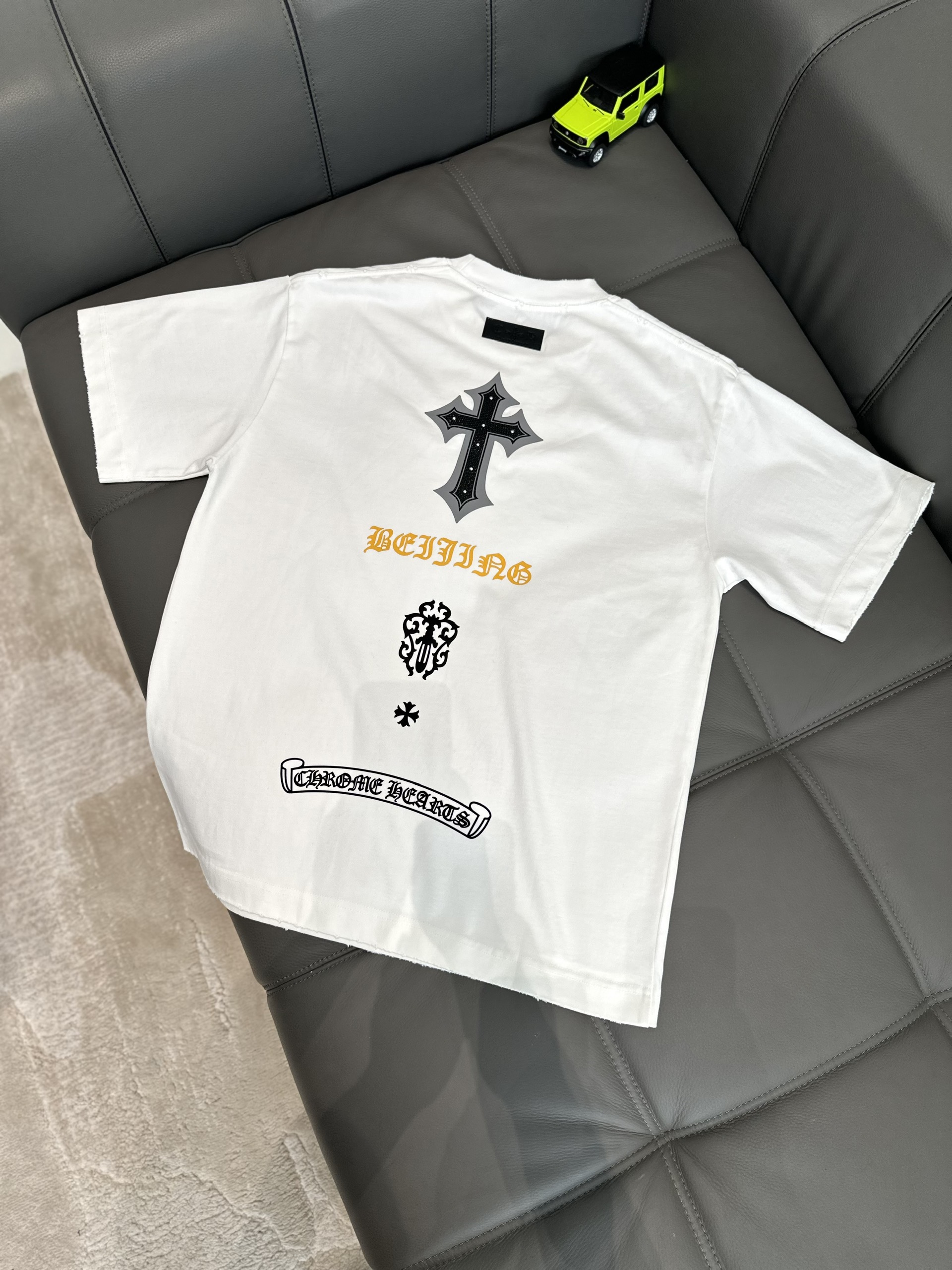 Áo phông T shirt Chrome Heart logo quanh cổ chữ thập sau lưng Like Auth M-XL VTN\Trắng