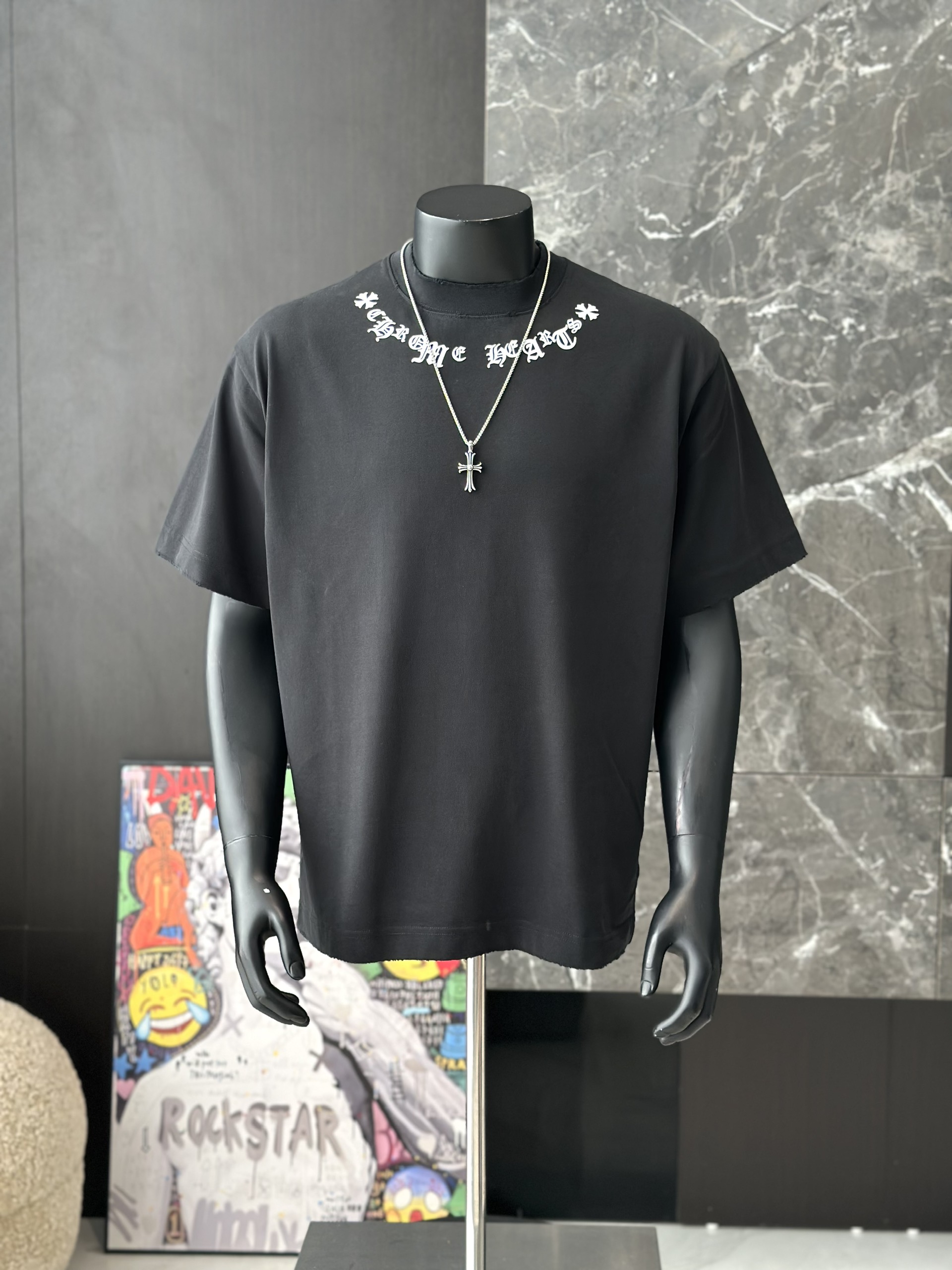Áo phông T shirt Chrome Heart logo quanh cổ chữ thập sau lưng Like Auth M-XL VTN\Đen