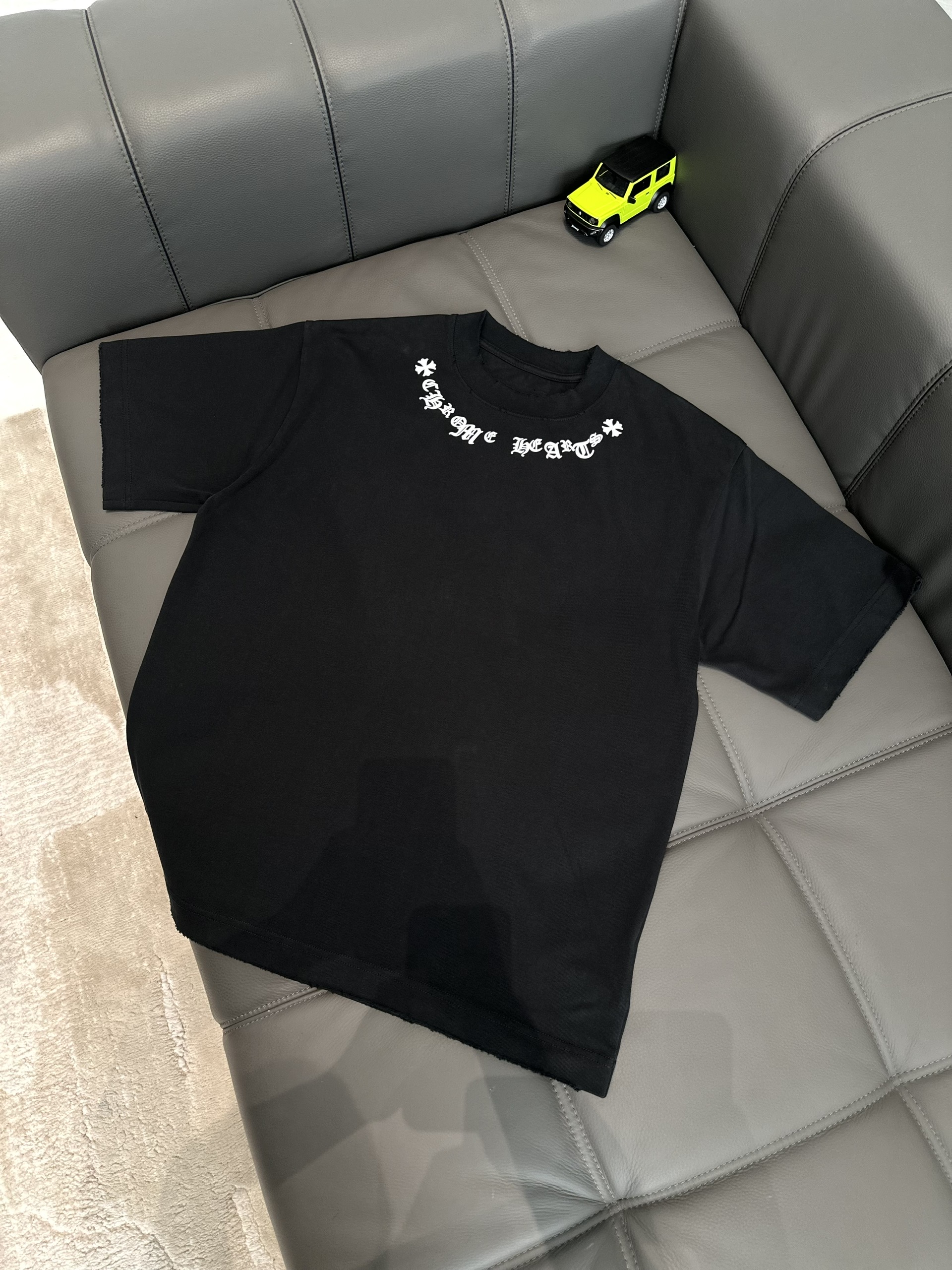 Áo phông T shirt Chrome Heart logo quanh cổ chữ thập sau lưng Like Auth M-XL VTN\Đen