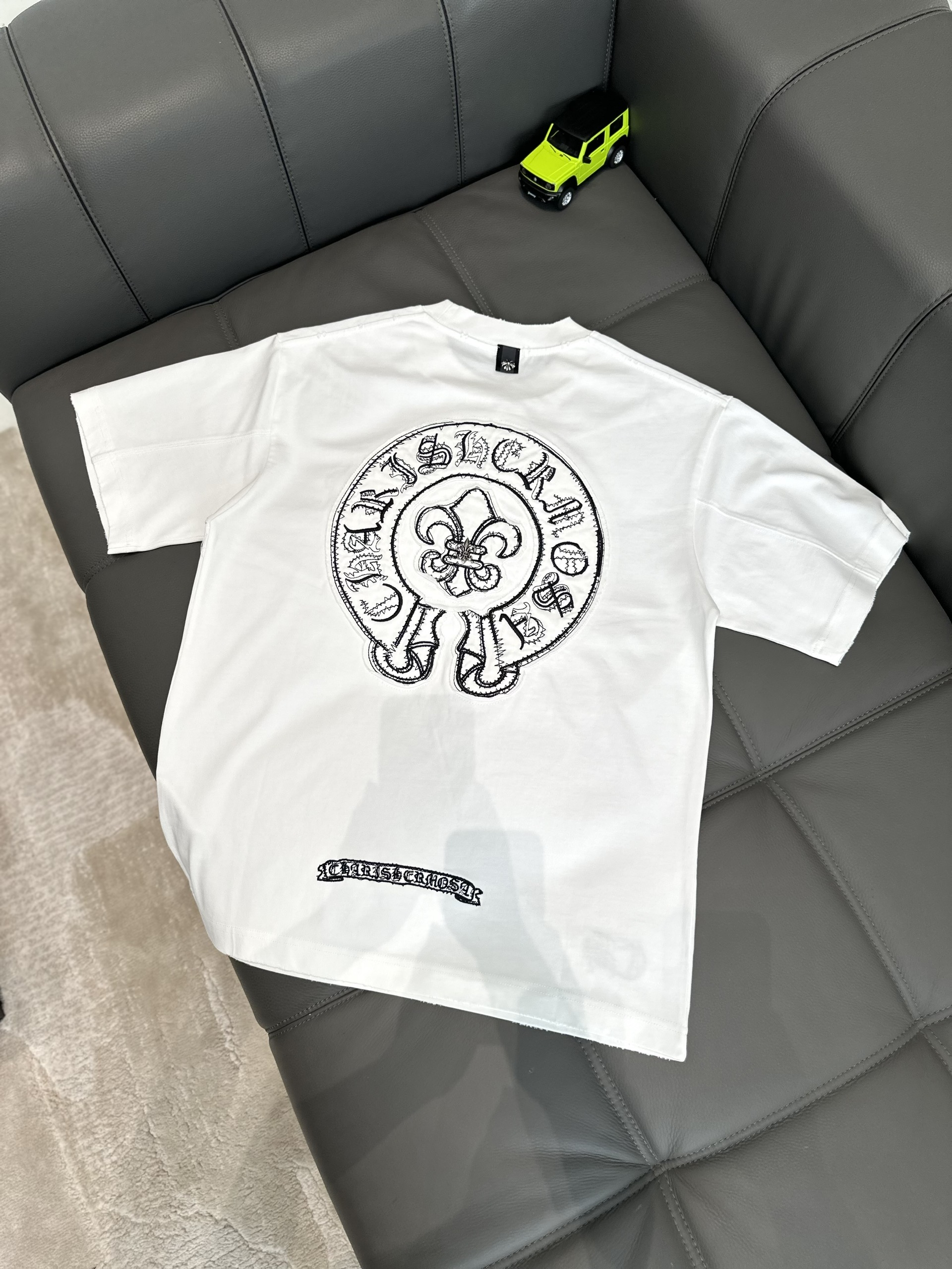 Áo phông T shirt Chrome Heart logo wash bông hoa ngực Like Auth M-XL VTN\Trắng