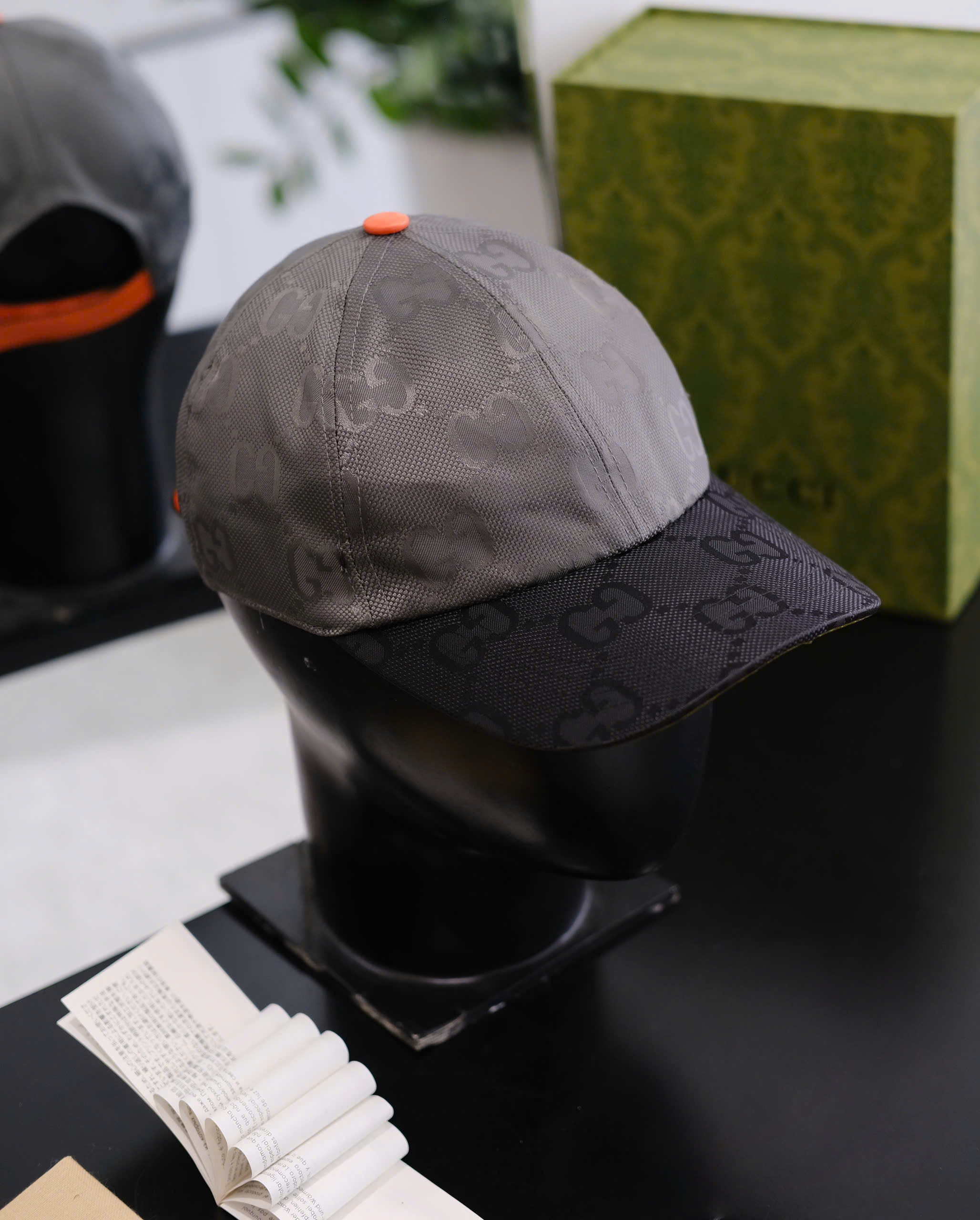 Mũ lưỡi trai nón kết Gucci GC Xám Xanh vải gió logo gập cúc Cam Like Auth DDT