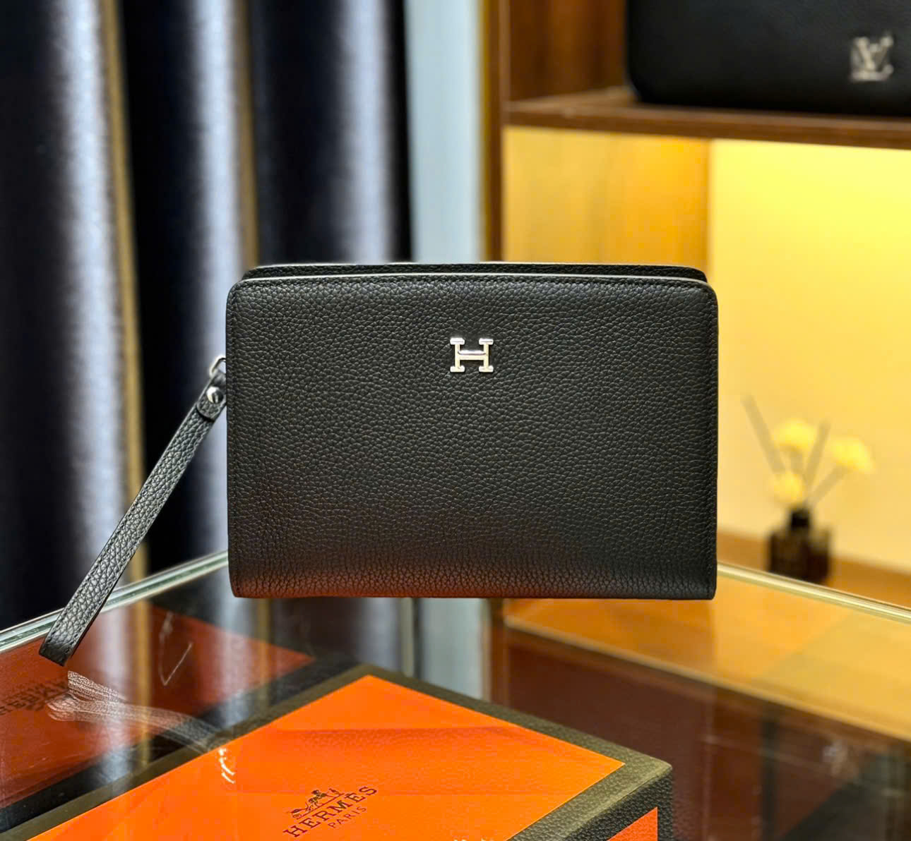 Túi xách tay Clutch Hermes HM bẹt logo chữ H bạc khóa vân tay Like Auth 25x17x5 DDT