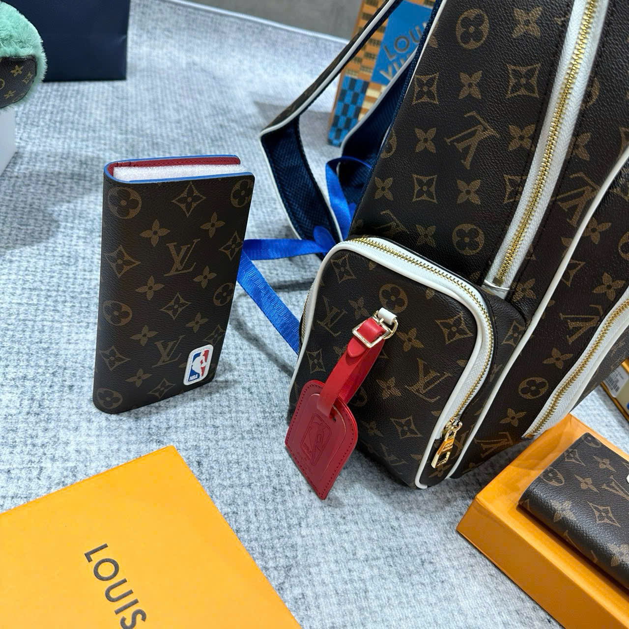 Balo Louis Vuitton LV Backpack x NBA Nâu da ép Monogram Like Auth 24x45x19 PLD