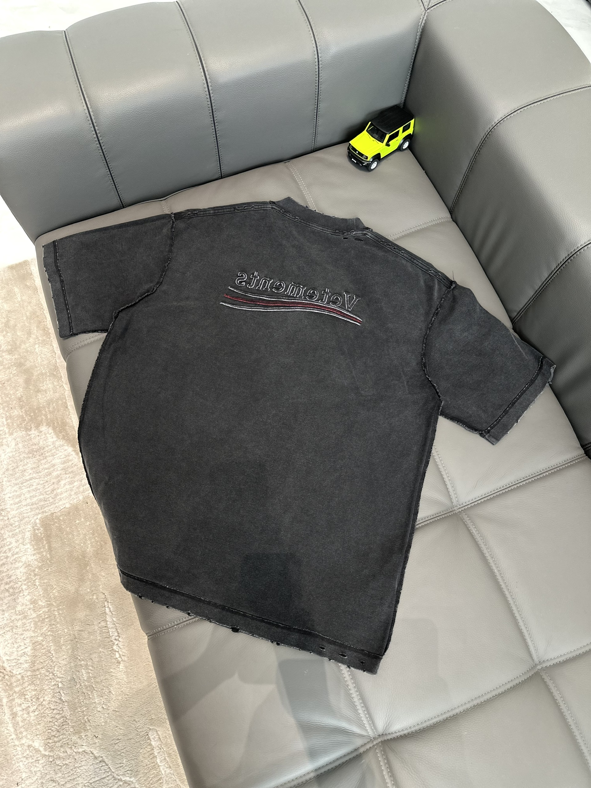 Áo phông T shirt Vetements logo wash trước sau Like Auth S-M VTN\Đen