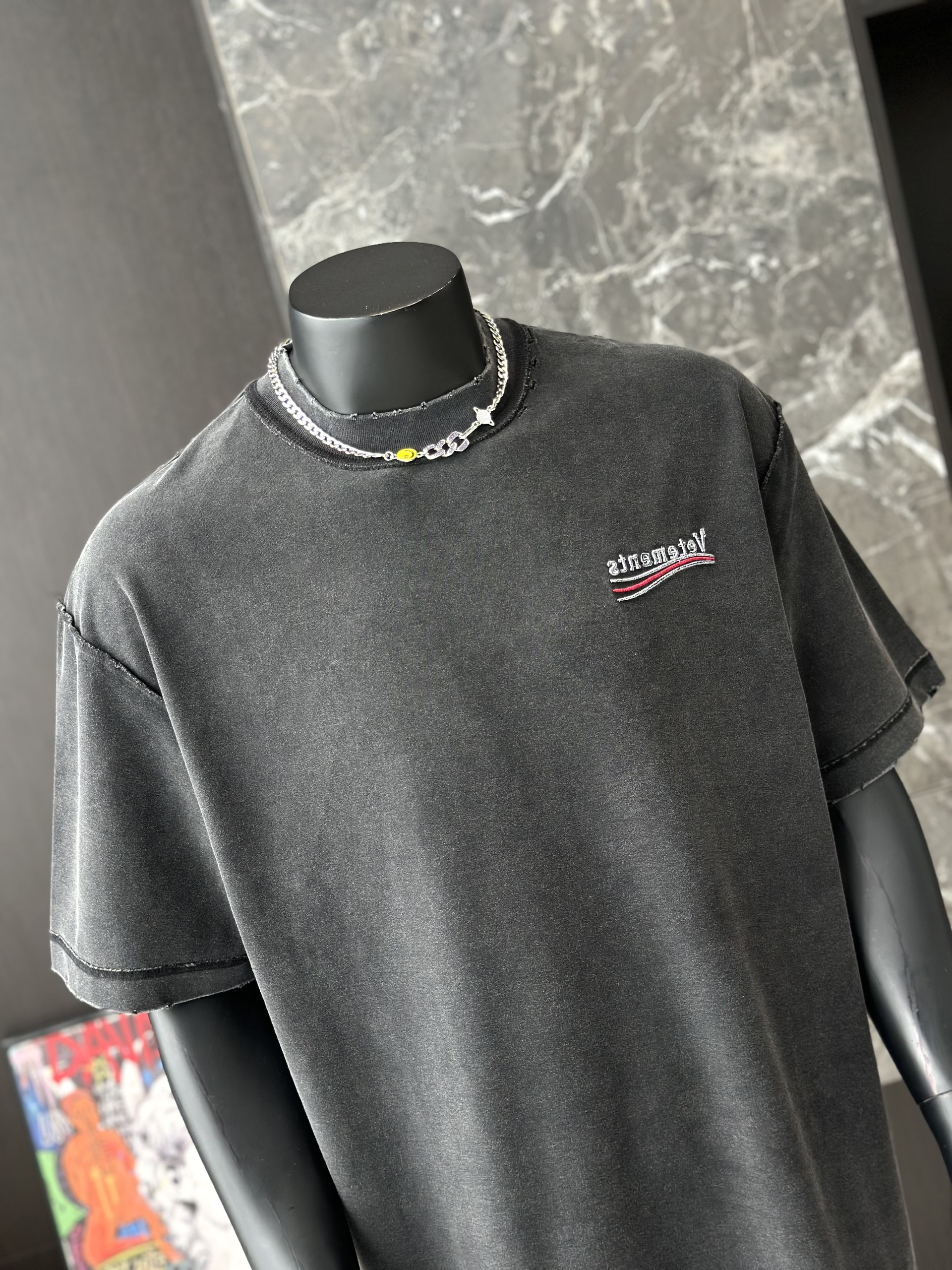 Áo phông T shirt Vetements logo wash trước sau Like Auth S-M VTN\Đen