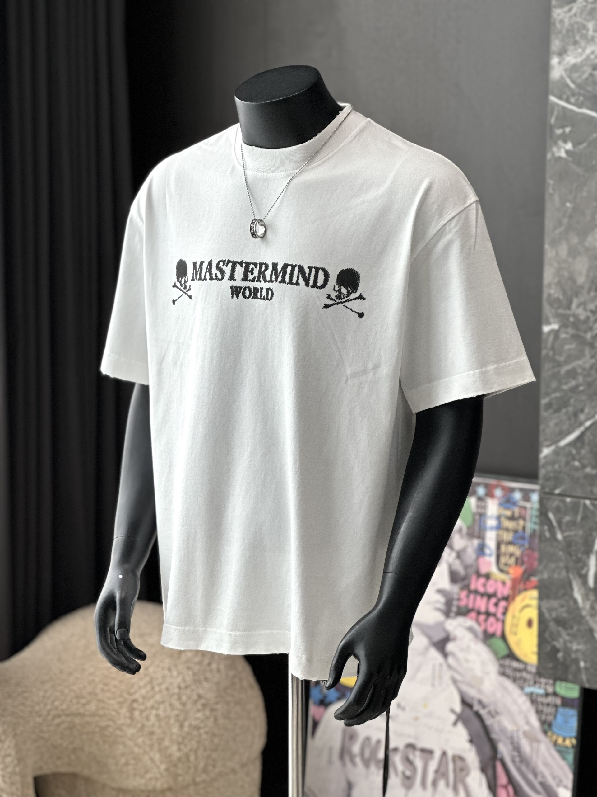 Áo phông T shirt Mastermind logo ngực họa tiết đầu lâu xương chéo lưng Like Auth S-M VTN\Đen