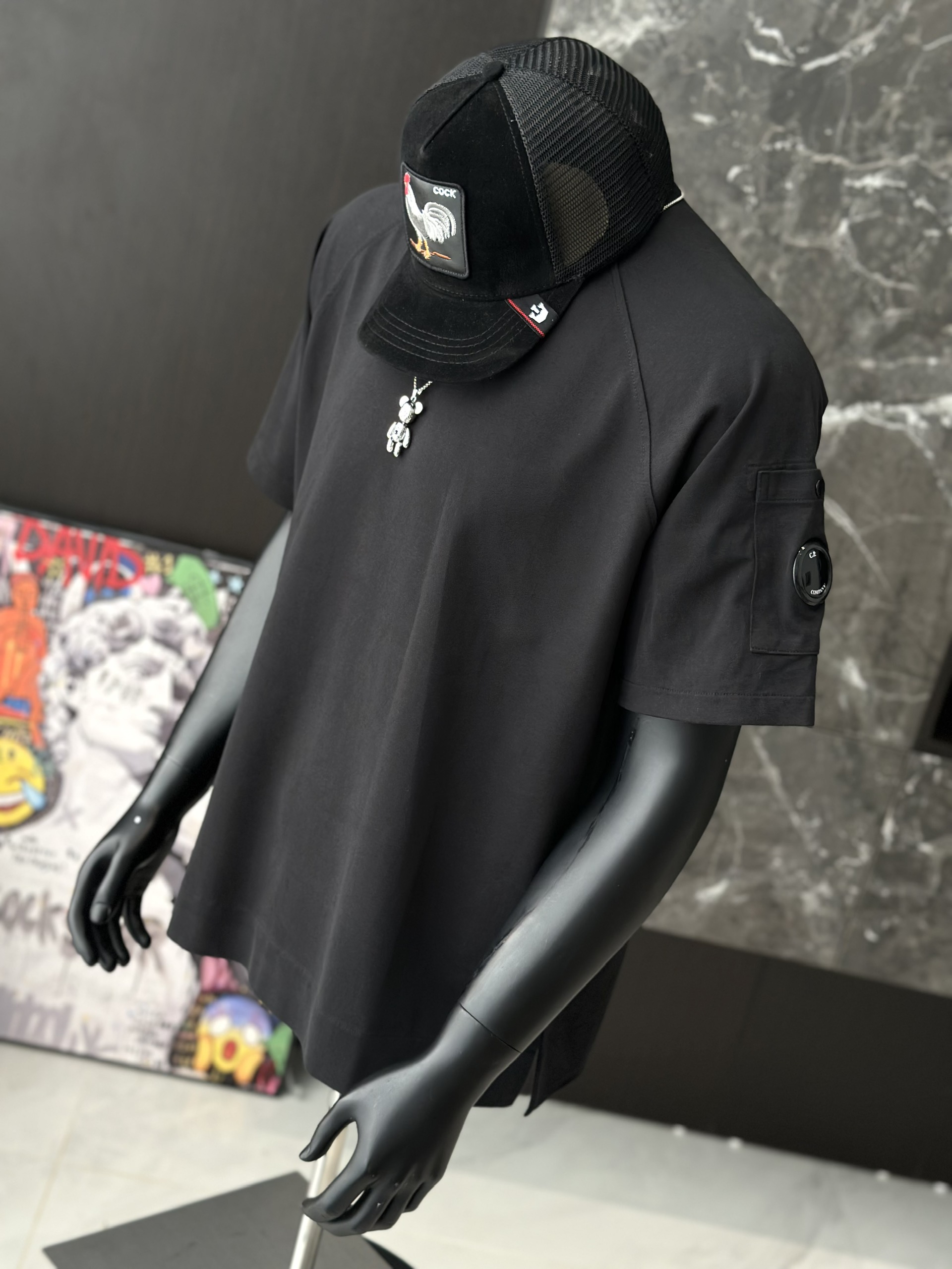 Áo phông T shirt Caras bo viền vai túi khóa tay Like Auth S-M VTN\Đen