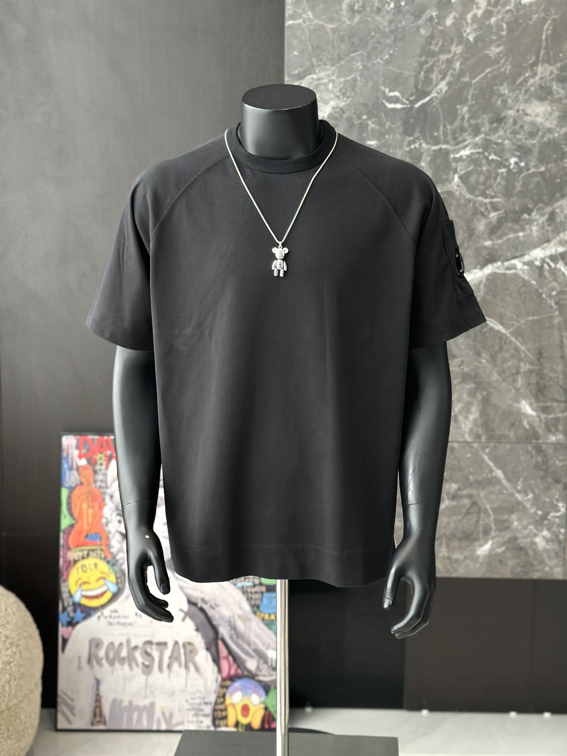 Áo phông T shirt Caras bo viền vai túi khóa tay Like Auth S-M VTN\Đen