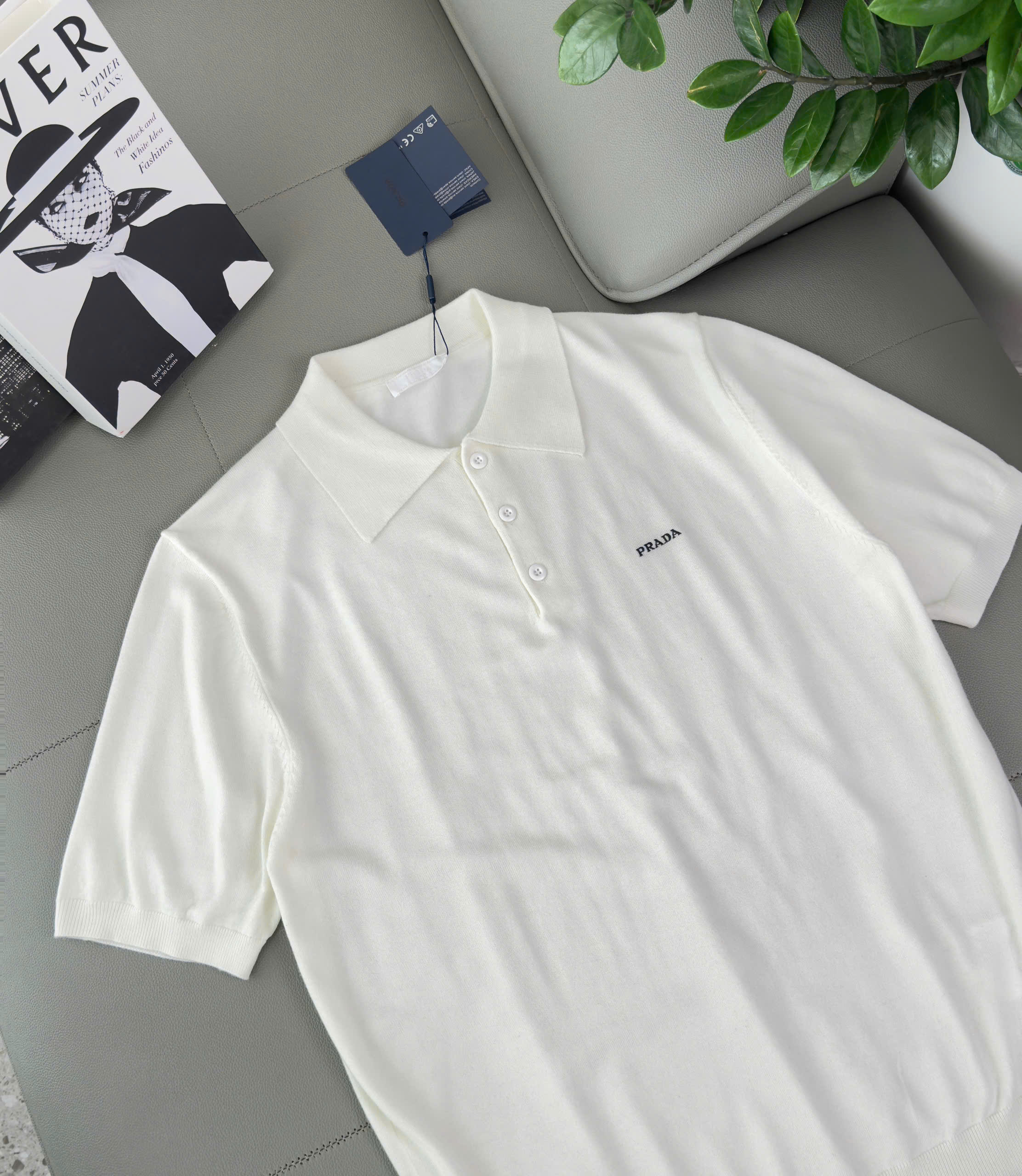 Áo polo Prada logo thêu ngực Like Auth S-L DDT\Trắng