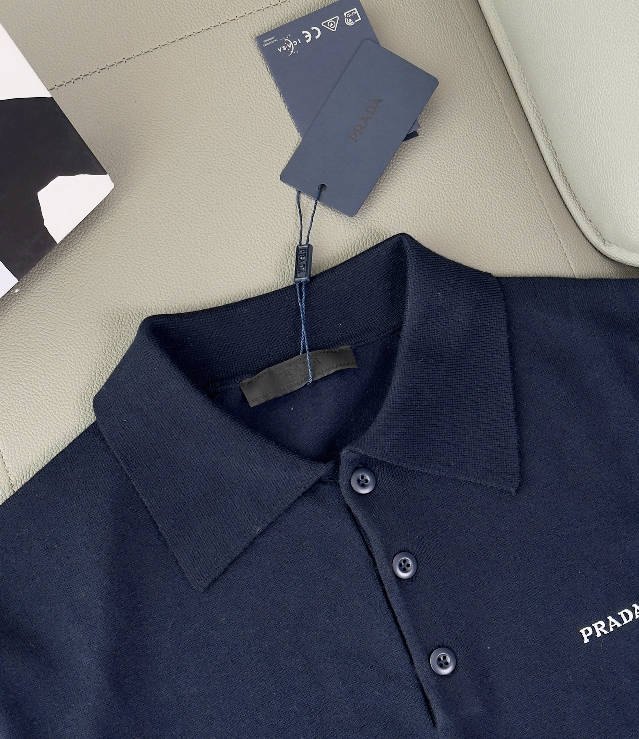 Áo polo Prada logo thêu ngực Like Auth S-L DDT\Xanh than