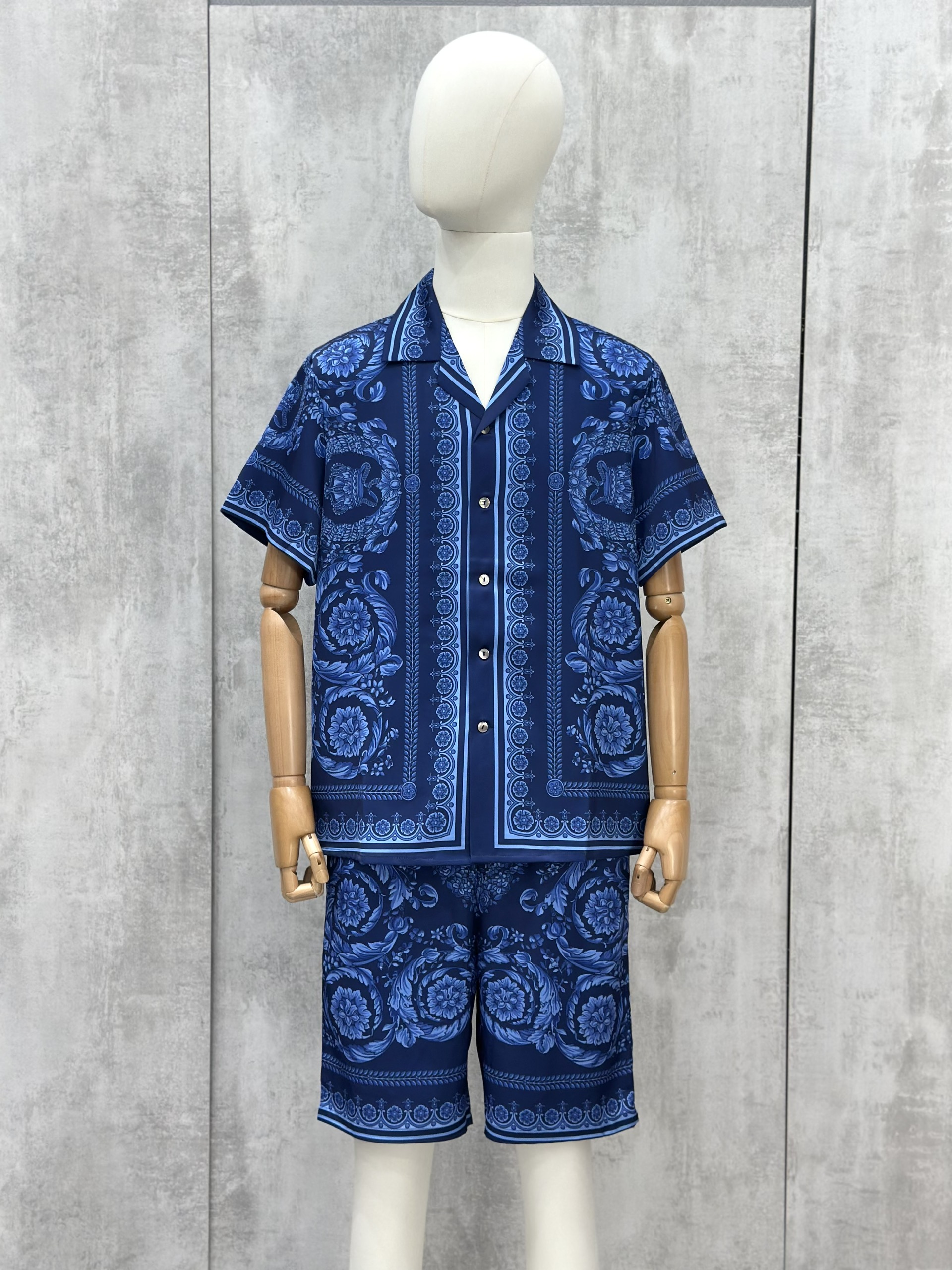 Set bộ lụa hè Versace VS họa tiết quý tộc Like Auth M-XL VTN\Xanh
