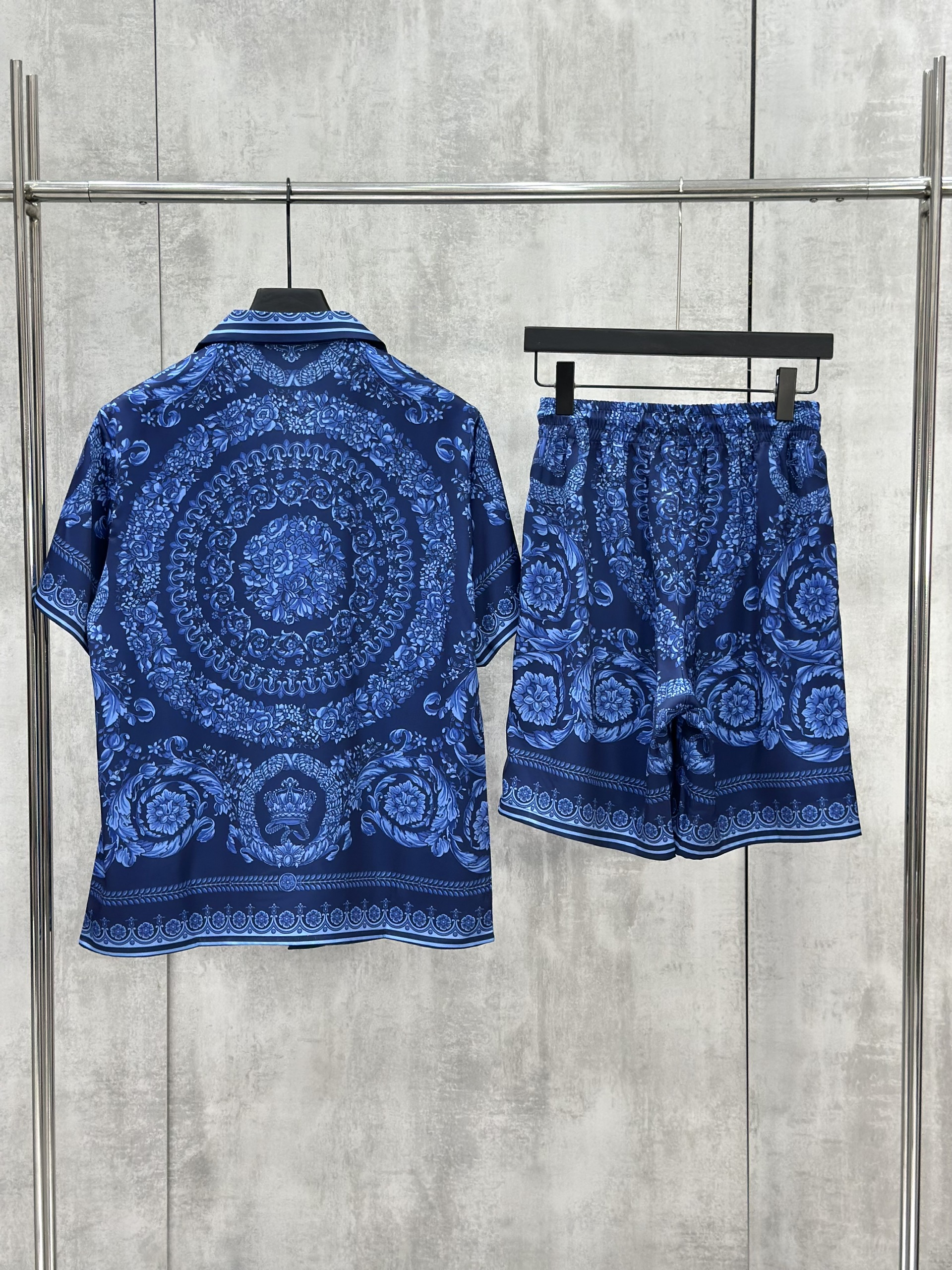 Set bộ lụa hè Versace VS họa tiết quý tộc Like Auth M-XL VTN\Xanh