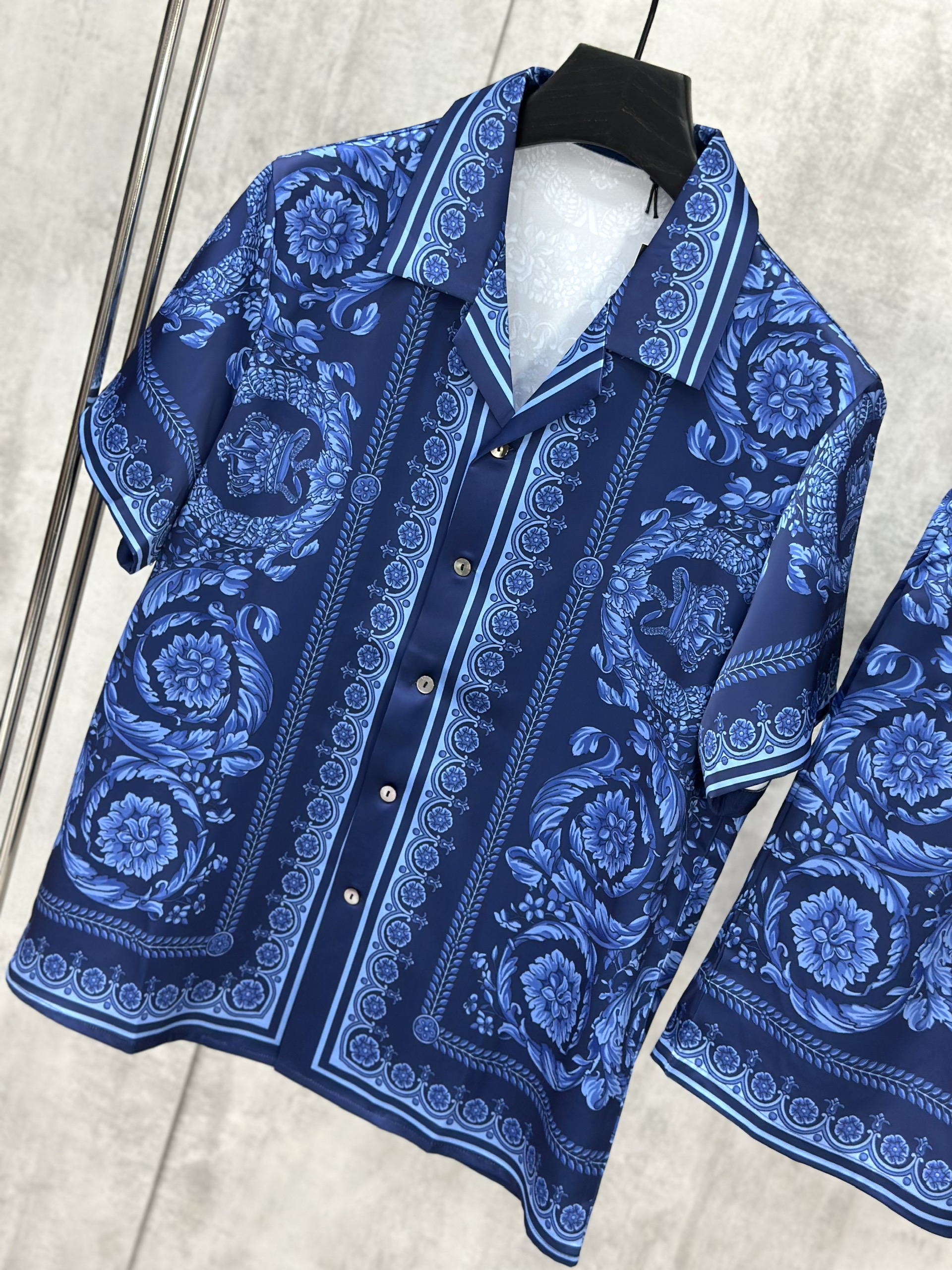 Set bộ lụa hè Versace VS họa tiết quý tộc Like Auth M-XL VTN\Xanh
