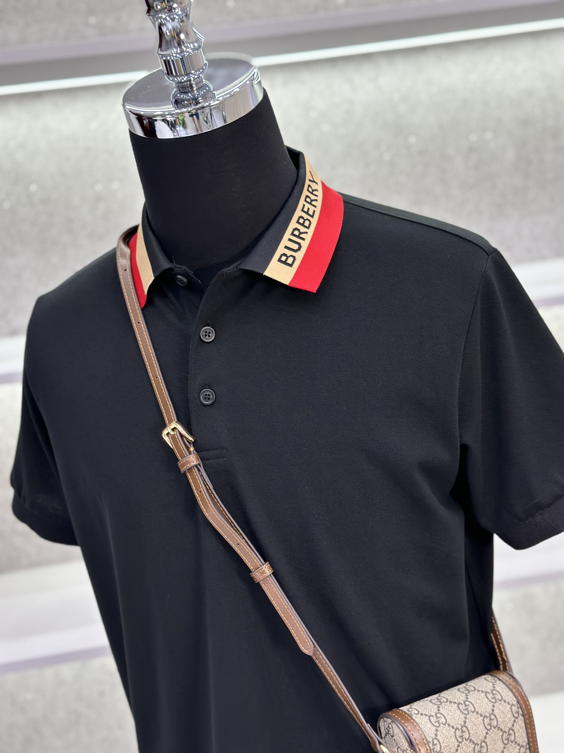 Áo polo Burberry BBR trơn phối màu logo chữ cổ Like Auth 1-1 on web VTN