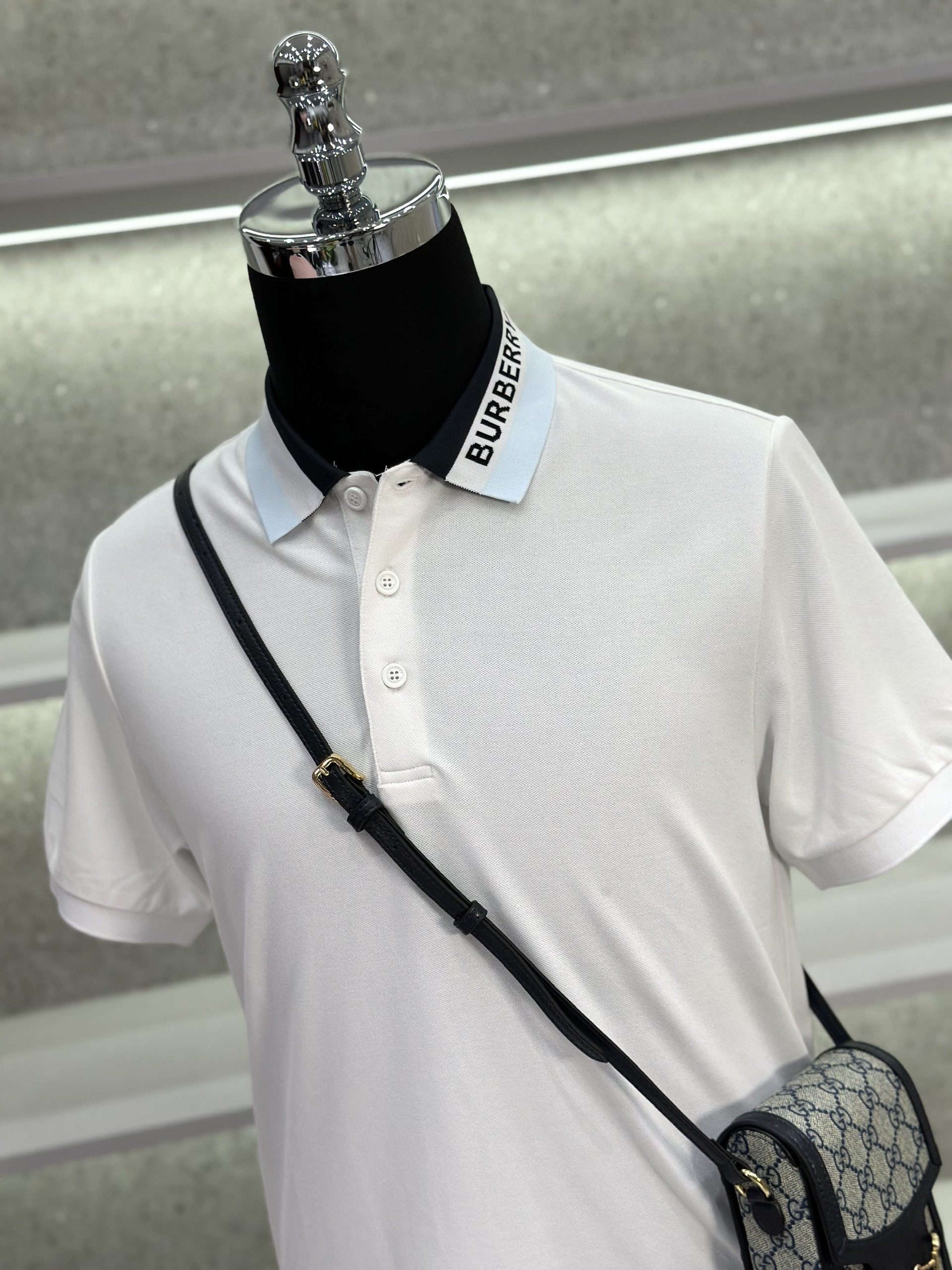 Áo polo Burberry BBR trơn phối màu logo chữ cổ Like Auth 1-1 on web VTN