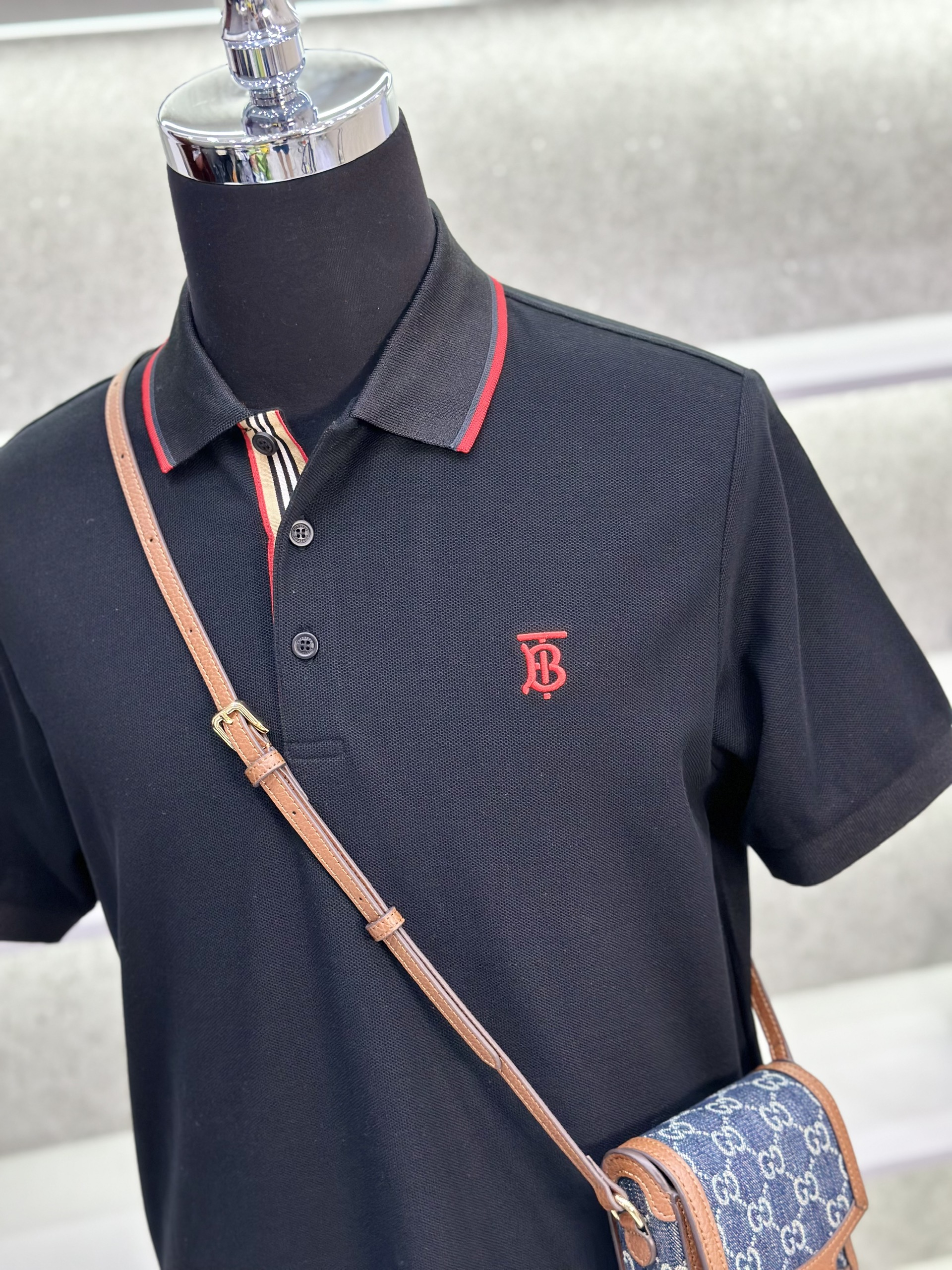 Áo polo Burberry BBR logo TB thêu ngực phối kẻ Đỏ viền cổ Like Auth 1-1 on web VTN