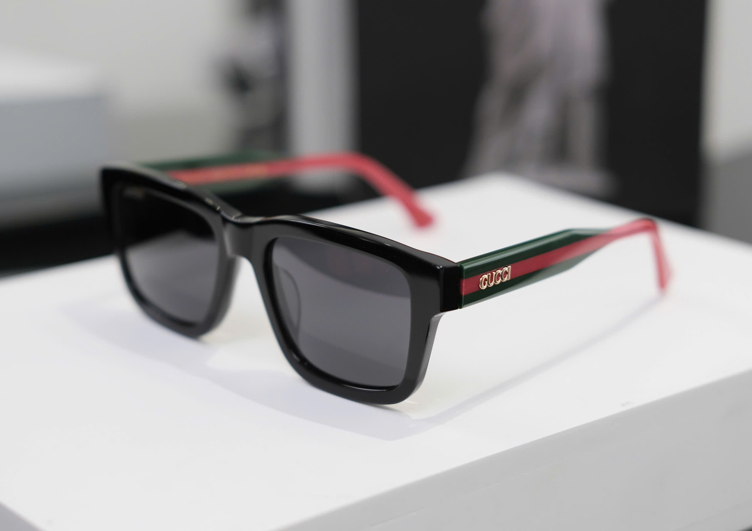 Kính mát thời trang Gucci GC gọng Acetate Xanh Đỏ logo tag Like Auth DDT