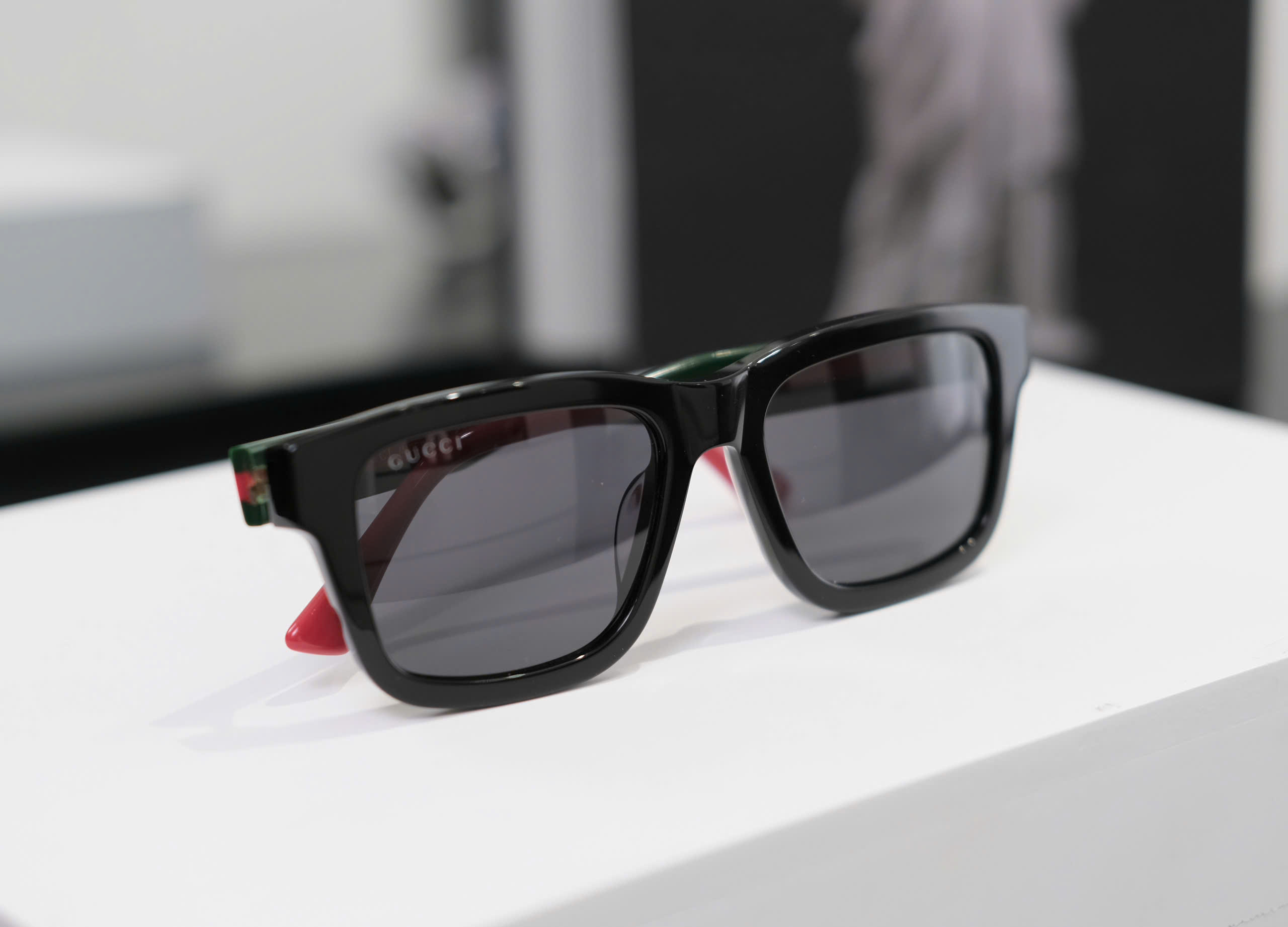 Kính mát thời trang Gucci GC gọng Acetate Xanh Đỏ logo tag Like Auth DDT