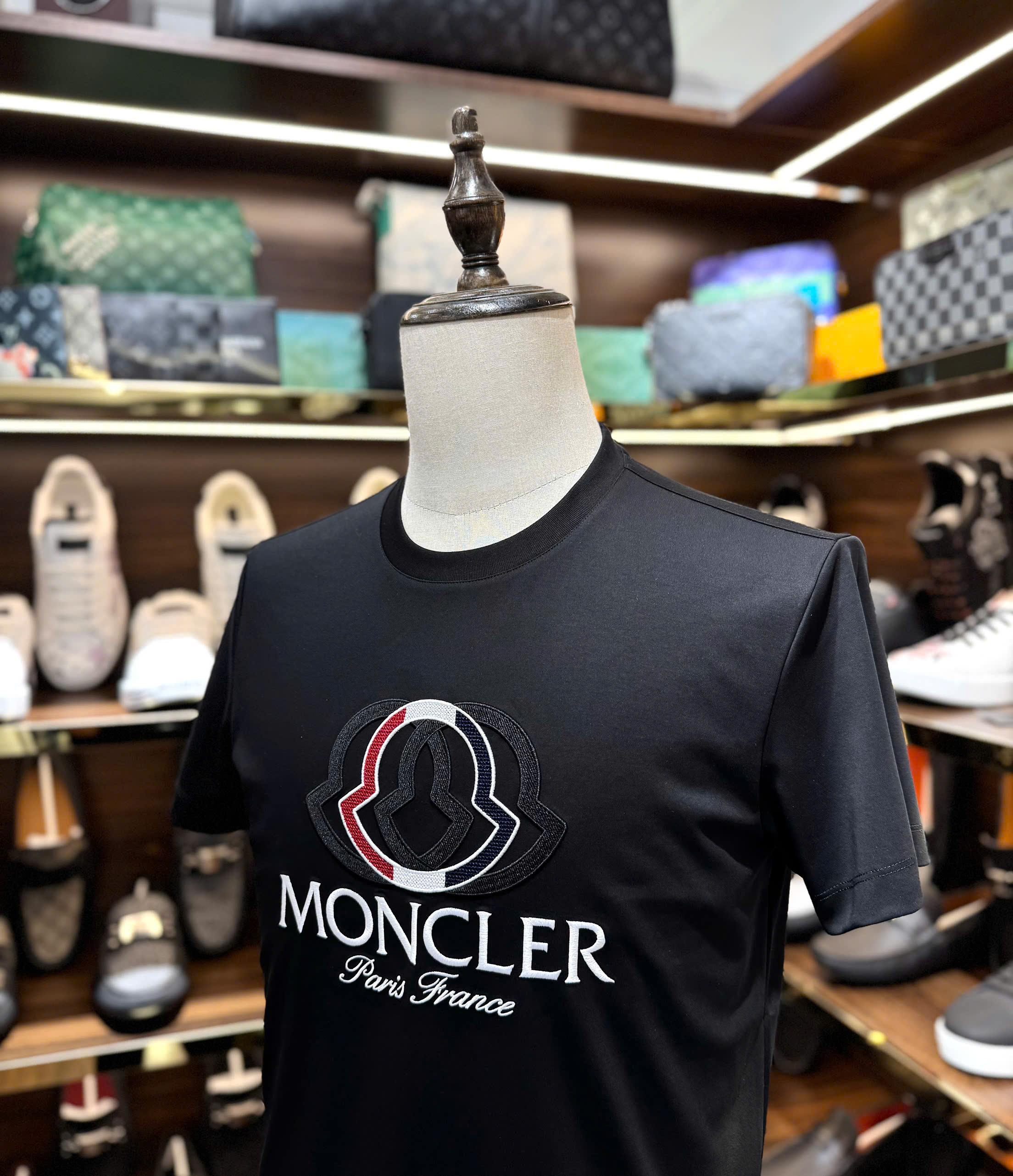 Áo phông T shirt Moncler logo thêu nổi ngực Like Auth M-XL MK