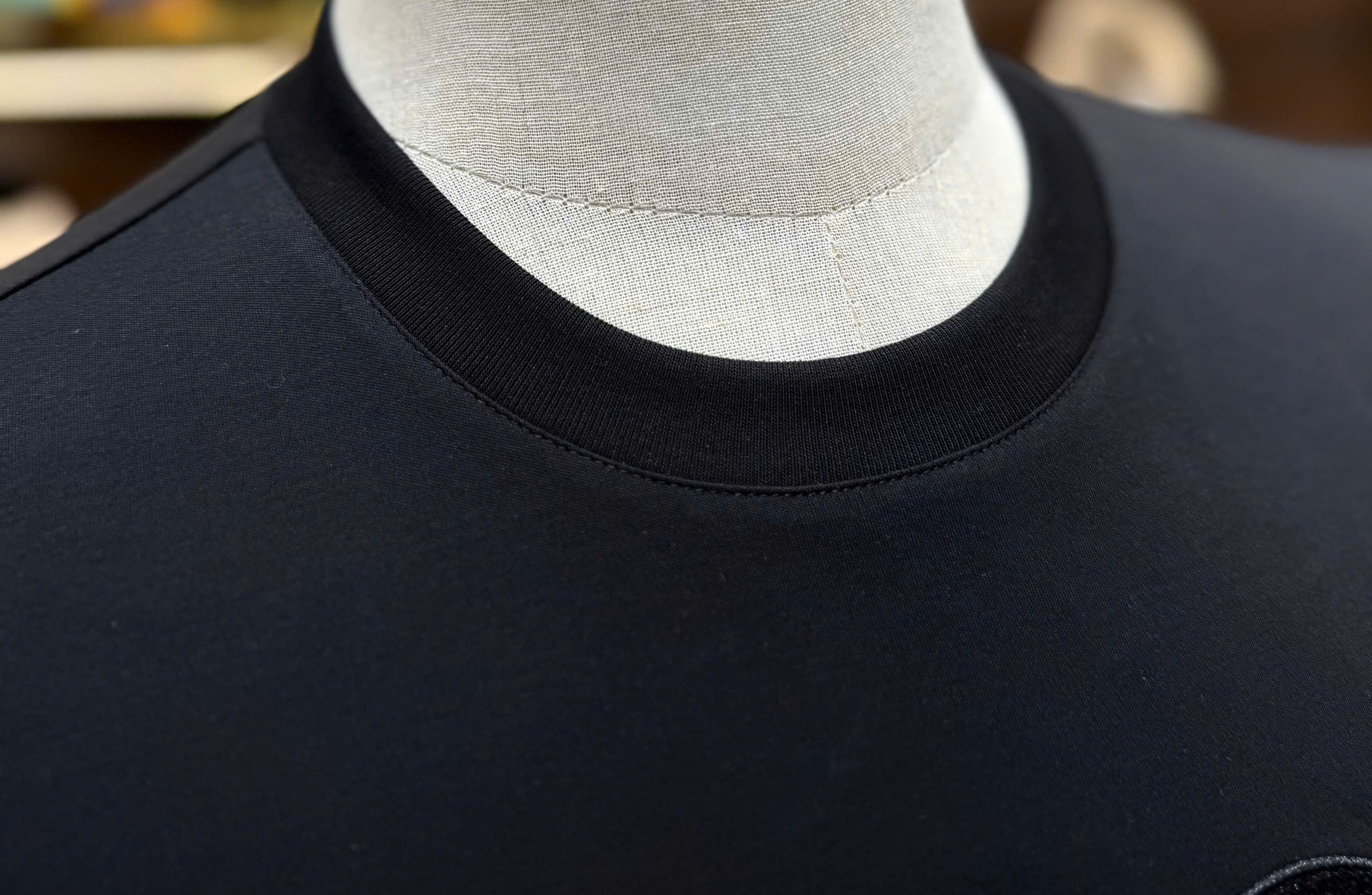 Áo phông T shirt Moncler logo thêu nổi ngực Like Auth M-XL MK
