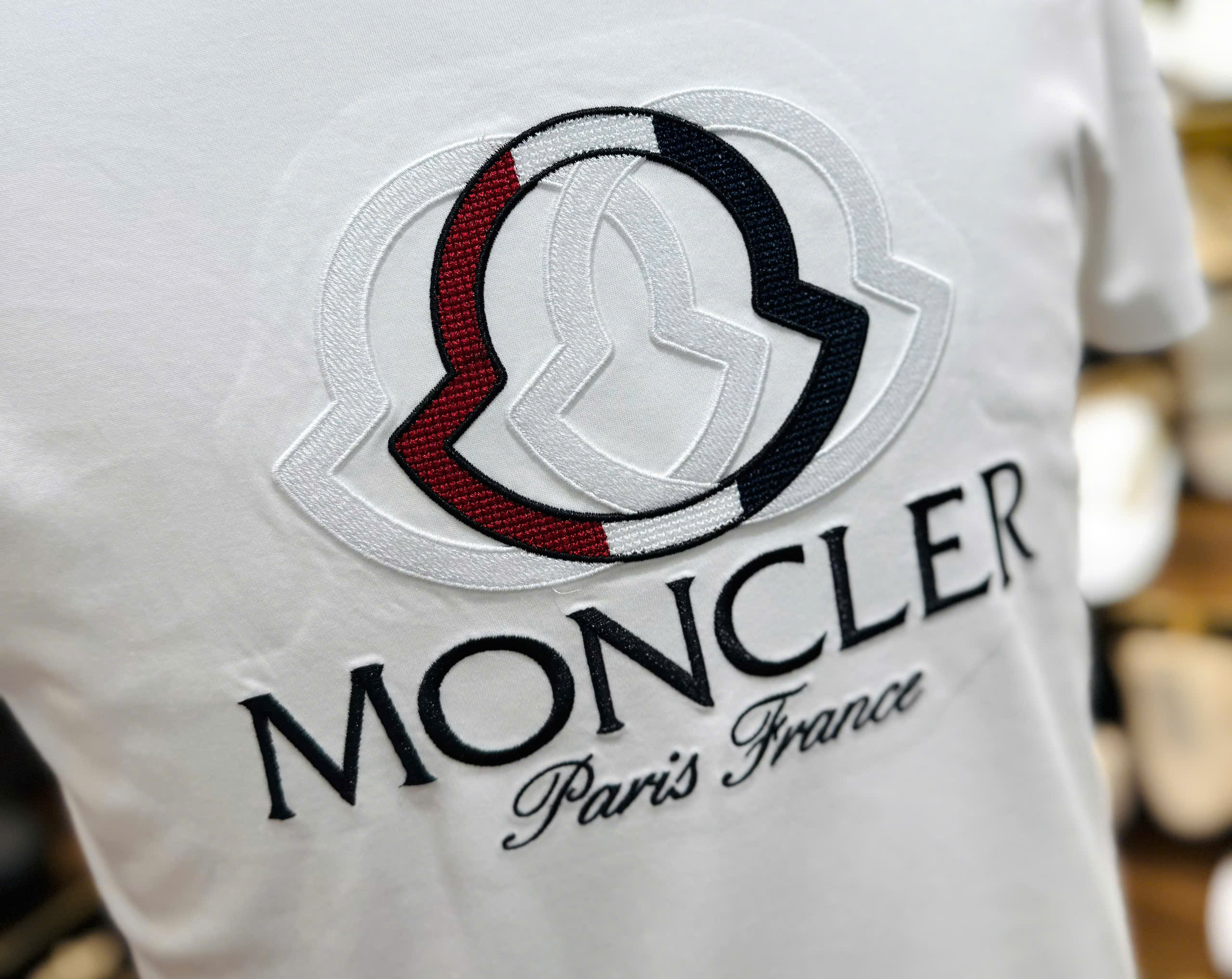 Áo phông T shirt Moncler logo thêu nổi ngực Like Auth M-XL MK