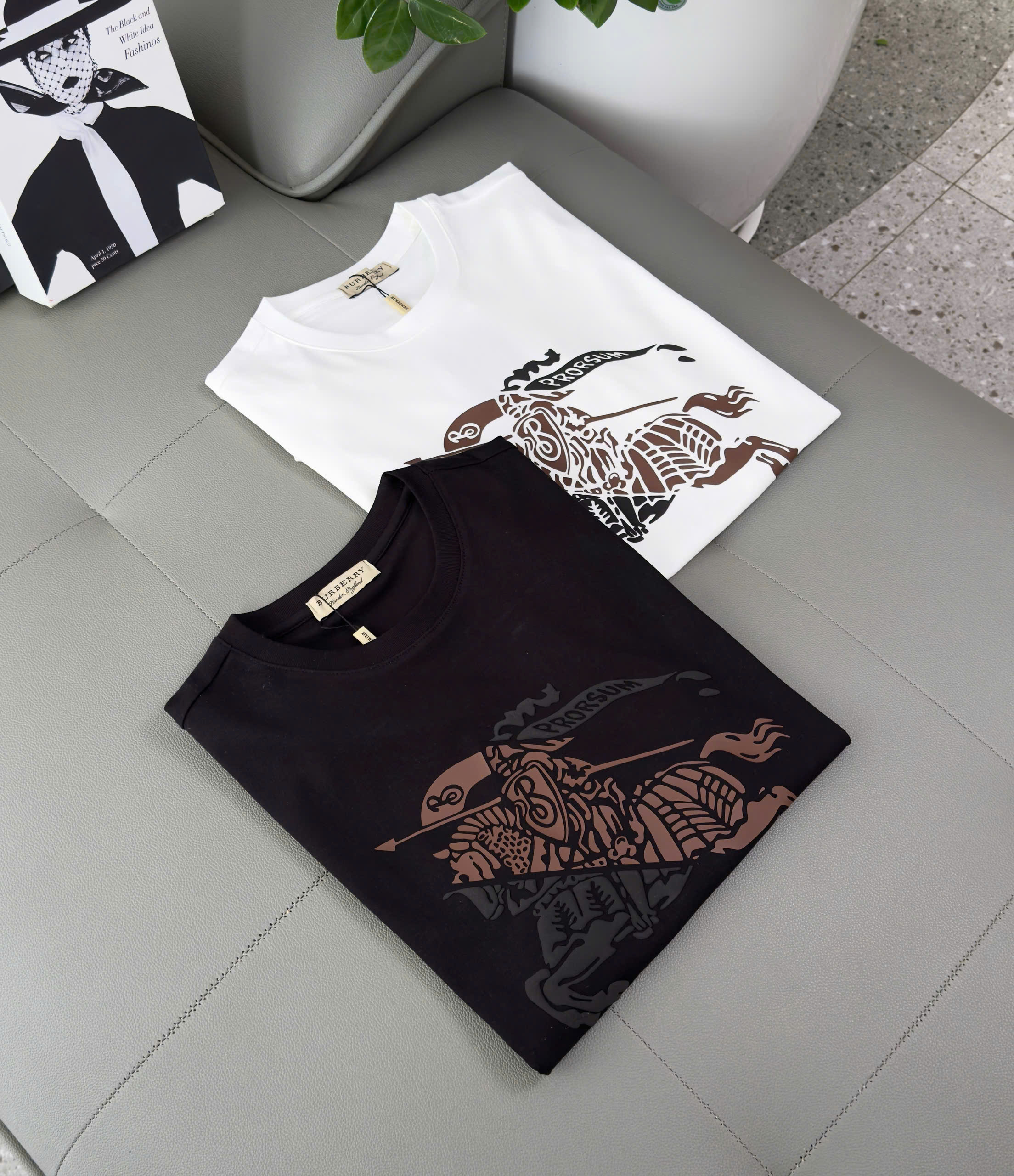 Áo phông T shirt Burberry BBR ngực thêu kỵ sỹ ngựa bay Like Auth M-XL DDT\Trắng