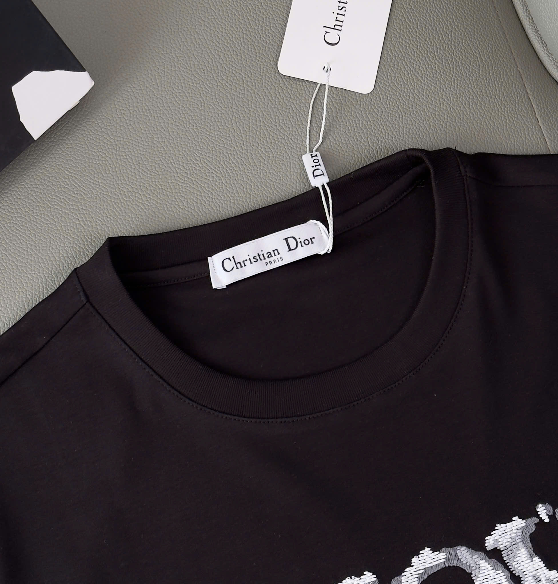 Áo phông T shirt Dior CD logo thêu ngực chữ Xám Like Auth M-XL DDT\Đen
