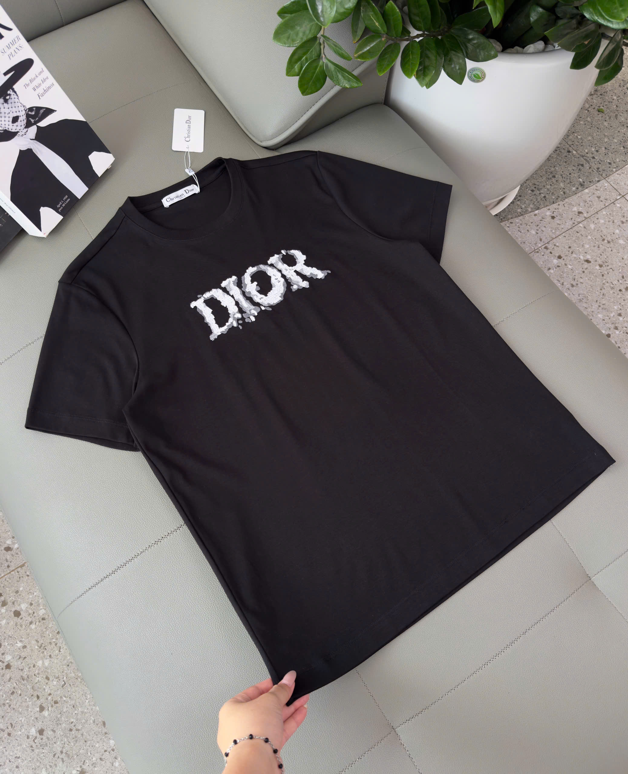 Áo phông T shirt Dior CD logo thêu ngực chữ Xám Like Auth M-XL DDT\Đen