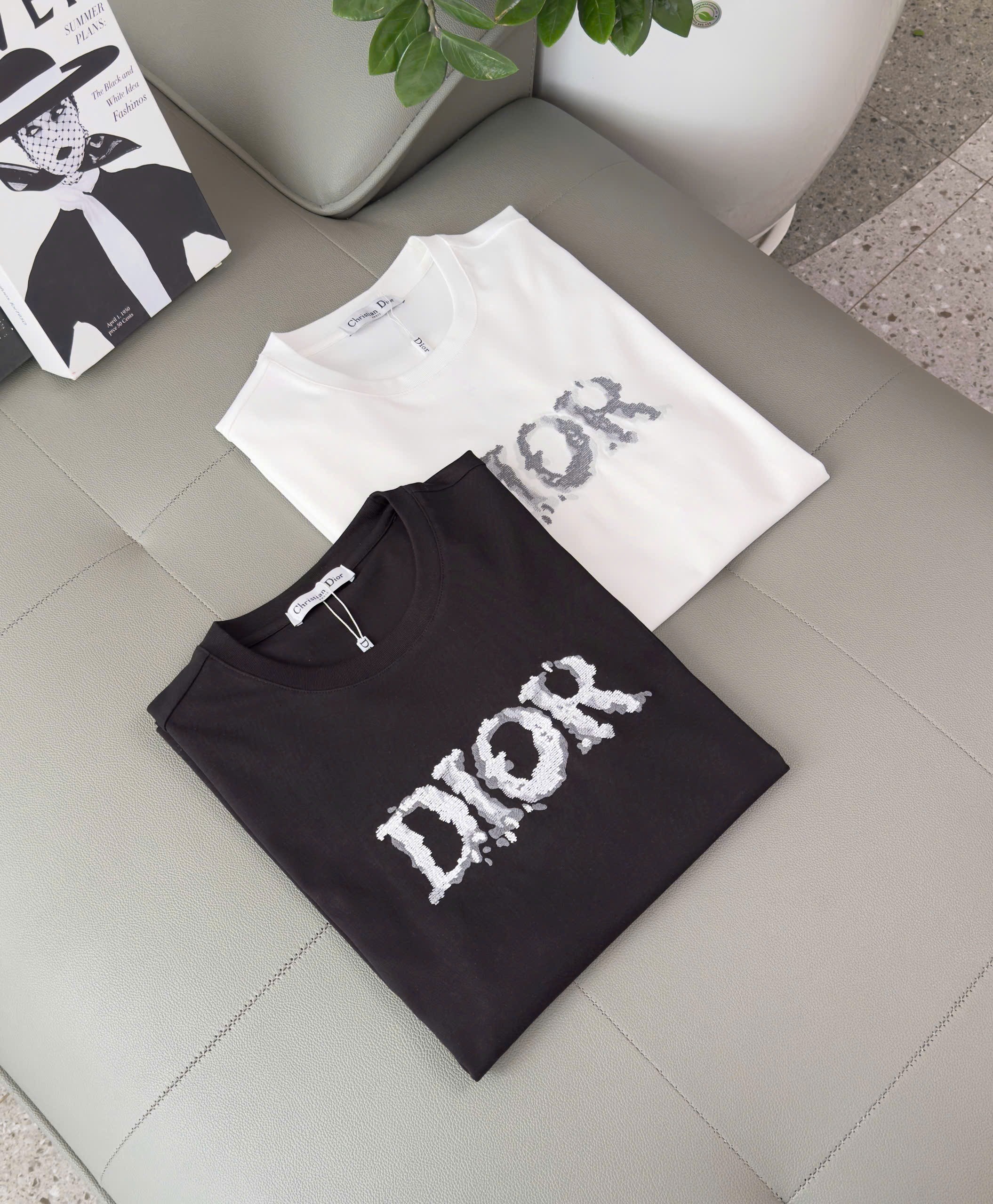 Áo phông T shirt Dior CD logo thêu ngực chữ Xám Like Auth M-XL DDT\Đen