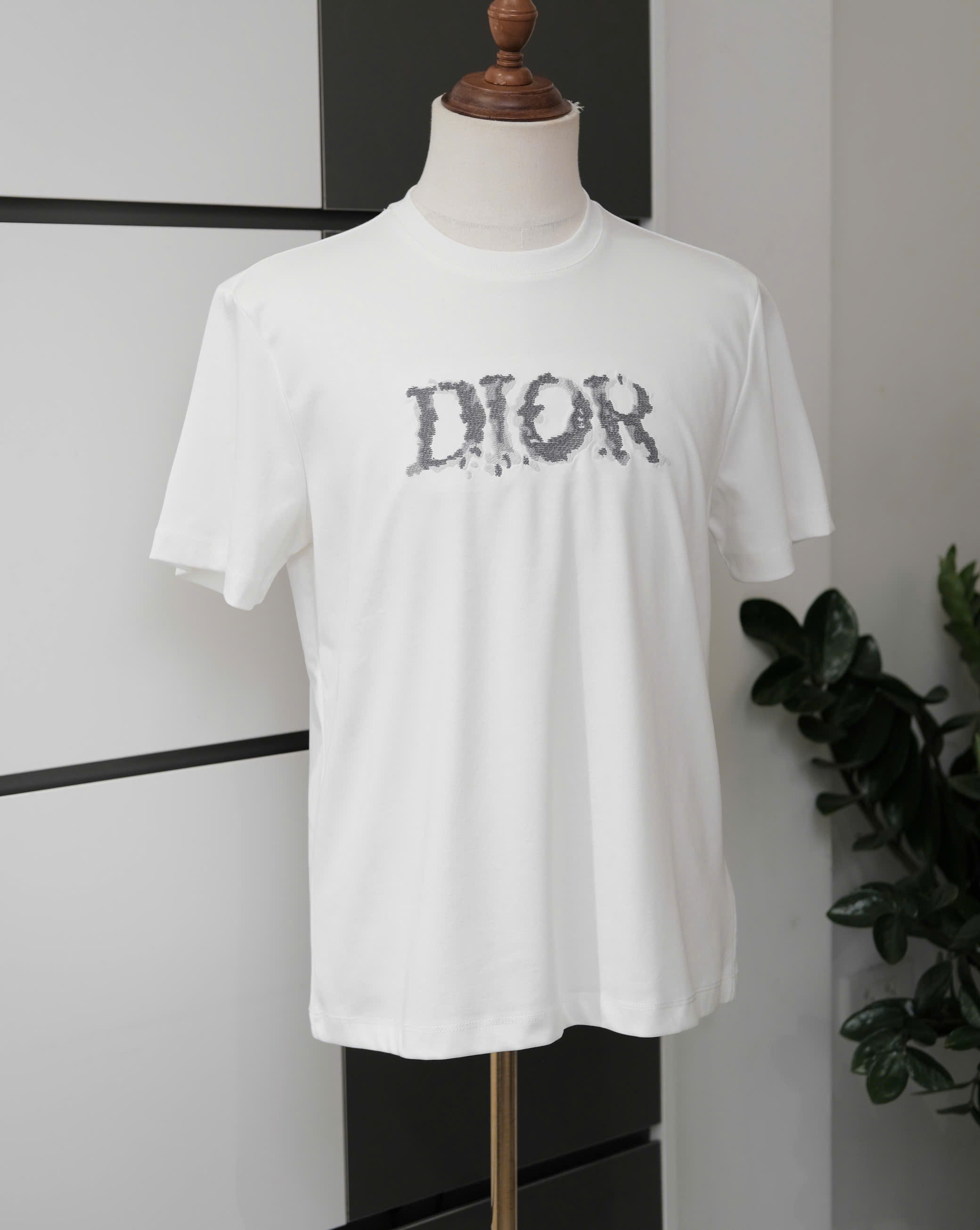 Áo phông T shirt Dior CD logo thêu ngực chữ Xám Like Auth M-XL DDT\Trắng