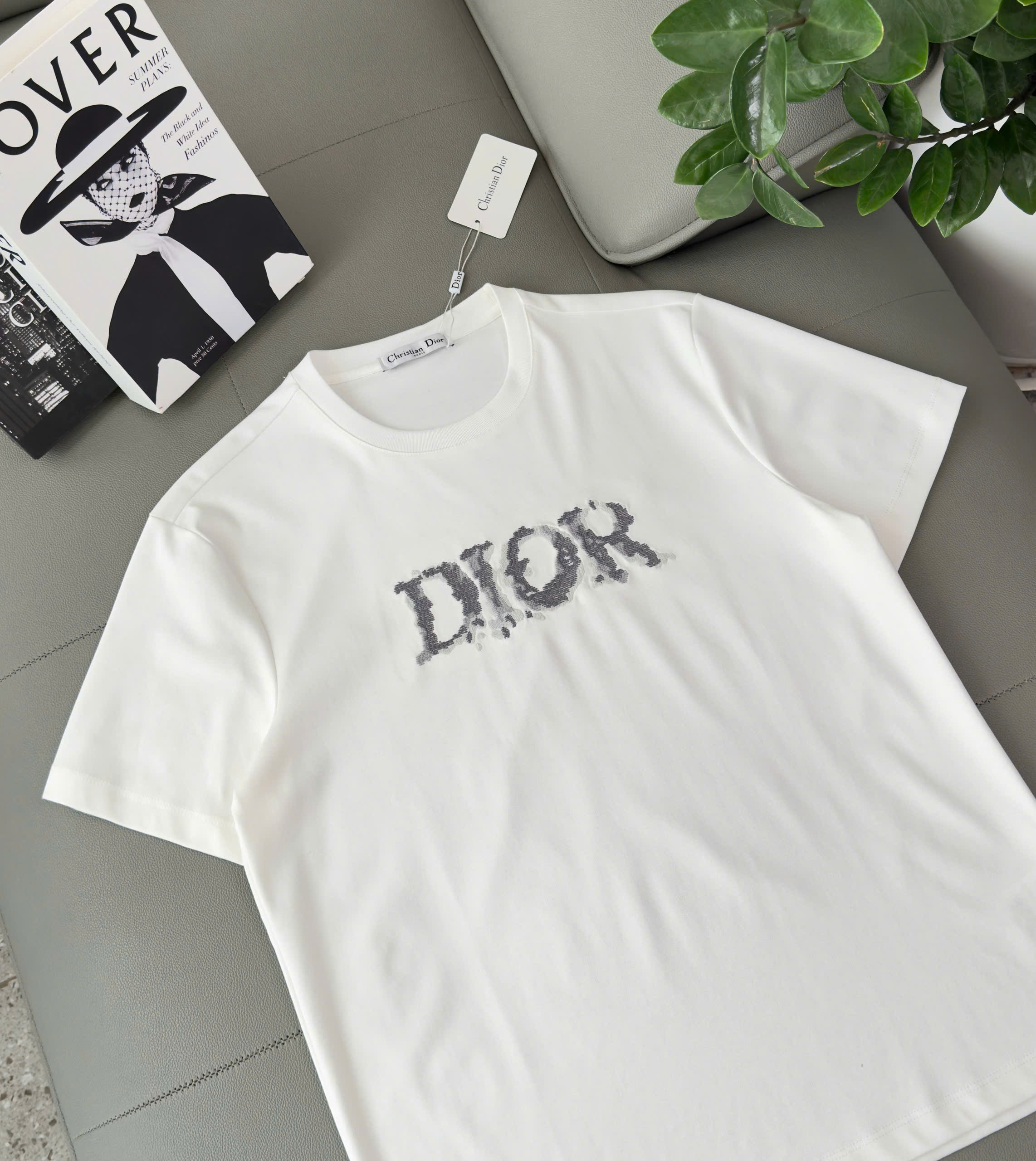 Áo phông T shirt Dior CD logo thêu ngực chữ Xám Like Auth M-XL DDT\Trắng