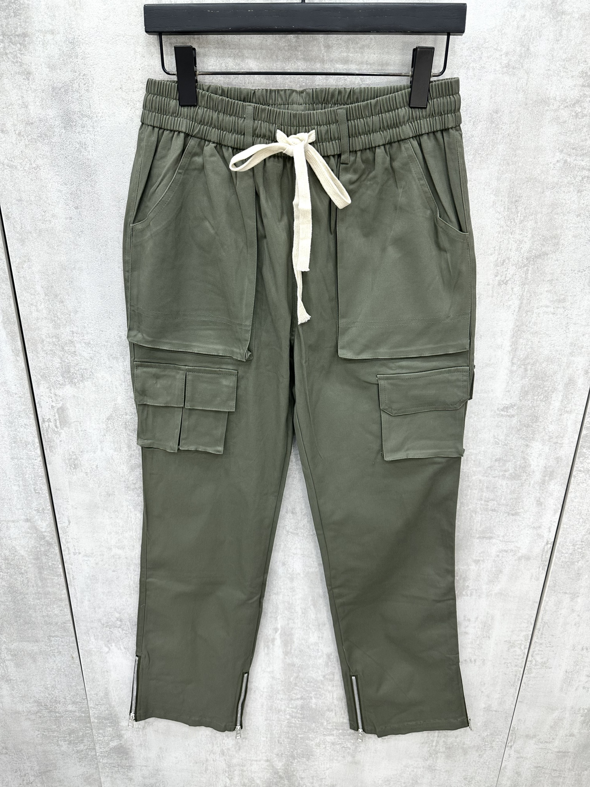 Quần Jogger TANYA Xanh Rêu túi hộp khóa ZIP M-XL VTN