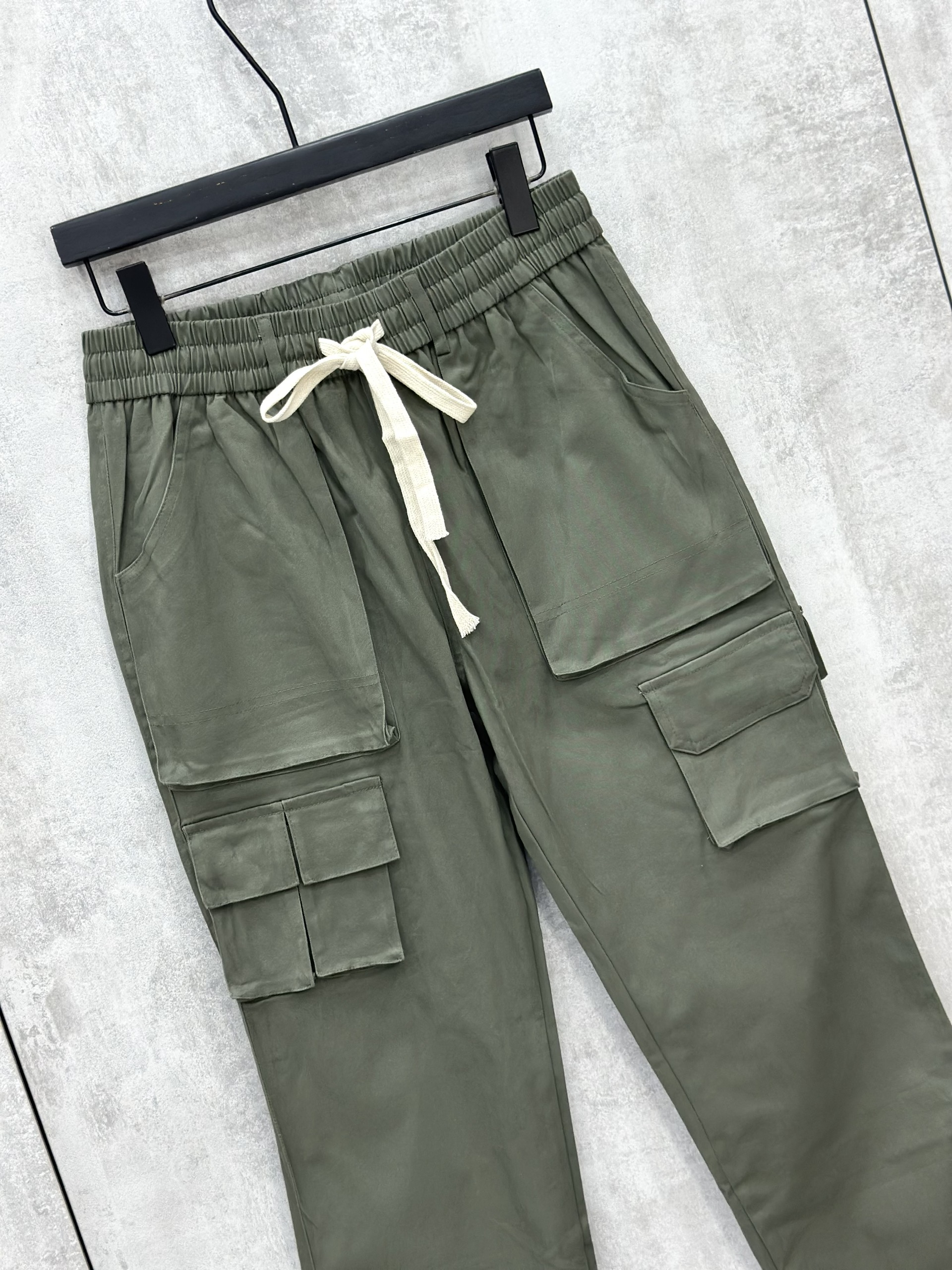 Quần Jogger TANYA Xanh Rêu túi hộp khóa ZIP M-XL VTN