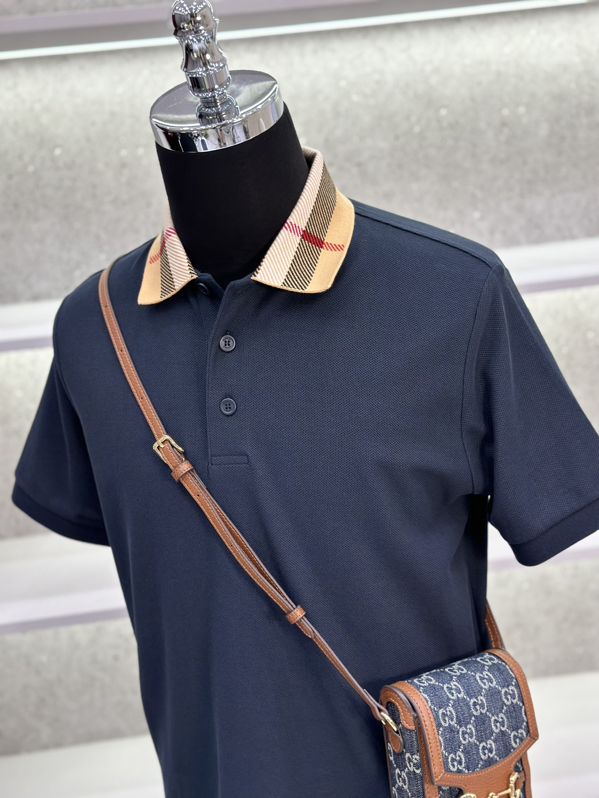 Áo polo Burberry BBR trơn phối kẻ sọc to cổ Like Auth 1-1 on web VTN