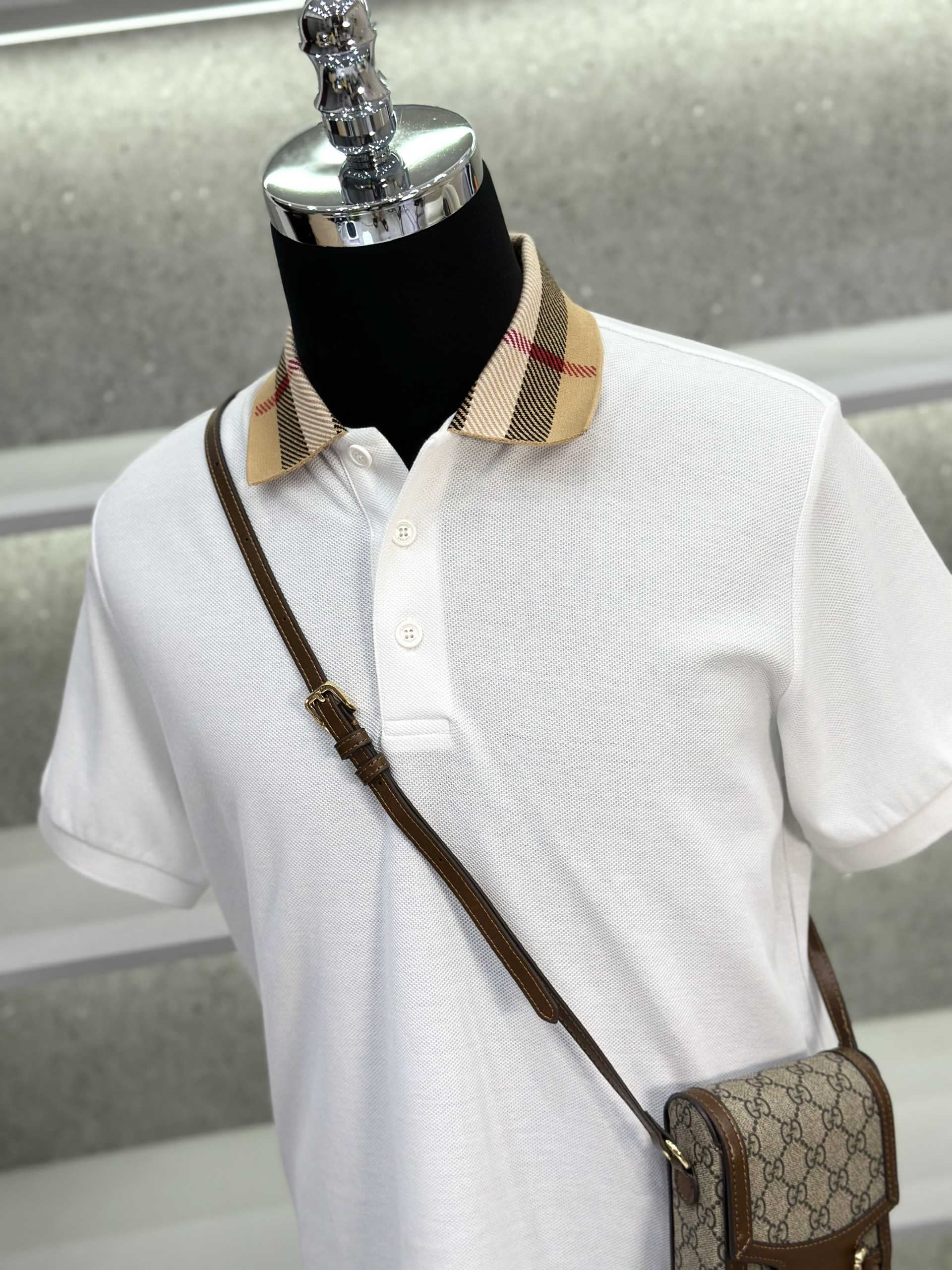 Áo polo Burberry BBR trơn phối kẻ sọc to cổ Like Auth 1-1 on web VTN