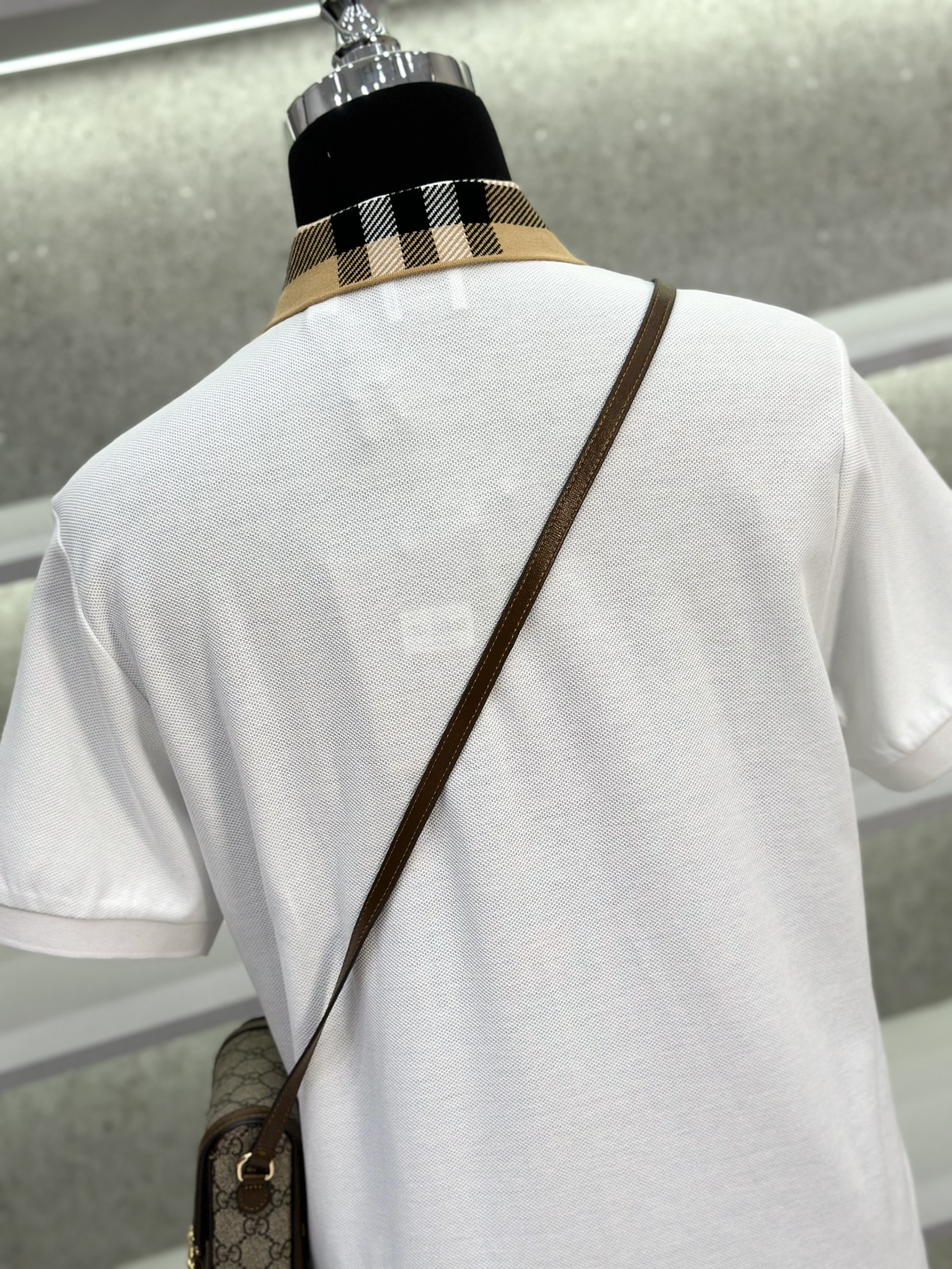 Áo polo Burberry BBR trơn phối kẻ sọc to cổ Like Auth 1-1 on web VTN