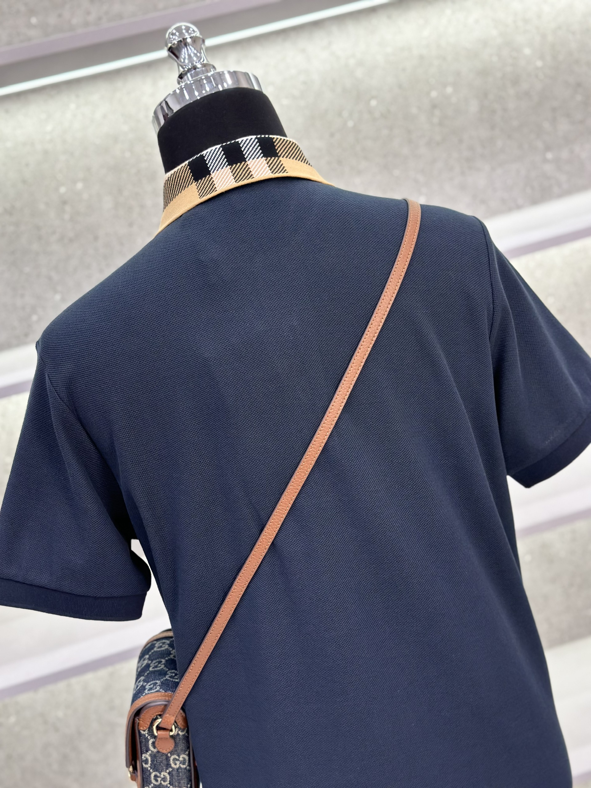 Áo polo Burberry BBR trơn phối kẻ sọc to cổ Like Auth 1-1 on web VTN