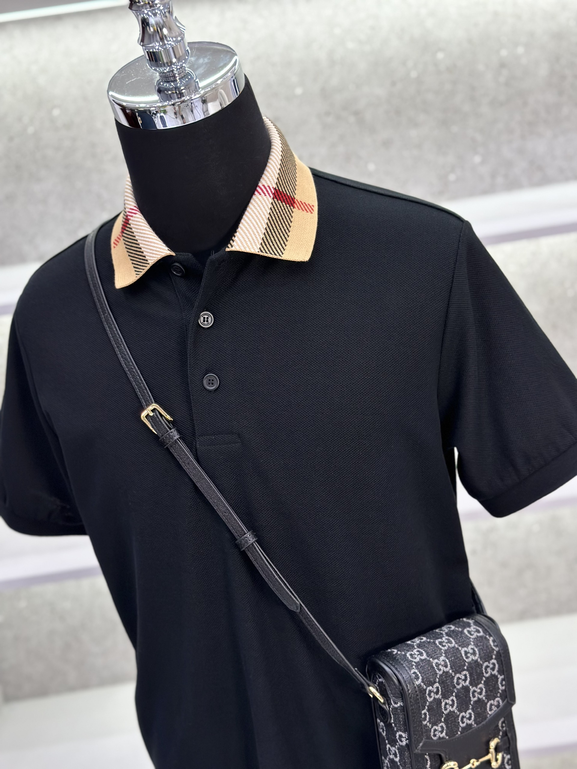 Áo polo Burberry BBR trơn phối kẻ sọc to cổ Like Auth 1-1 on web VTN