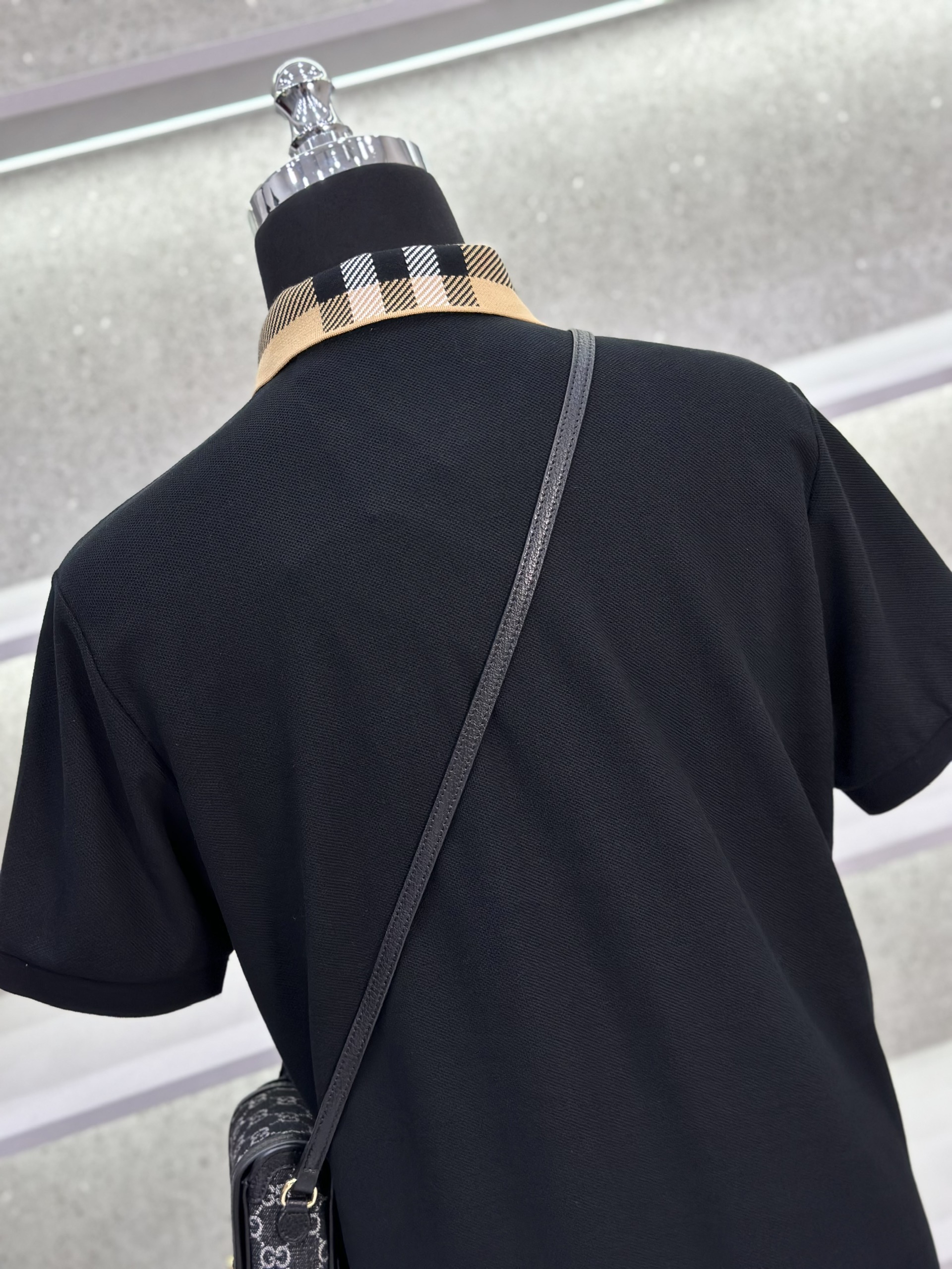 Áo polo Burberry BBR trơn phối kẻ sọc to cổ Like Auth 1-1 on web VTN