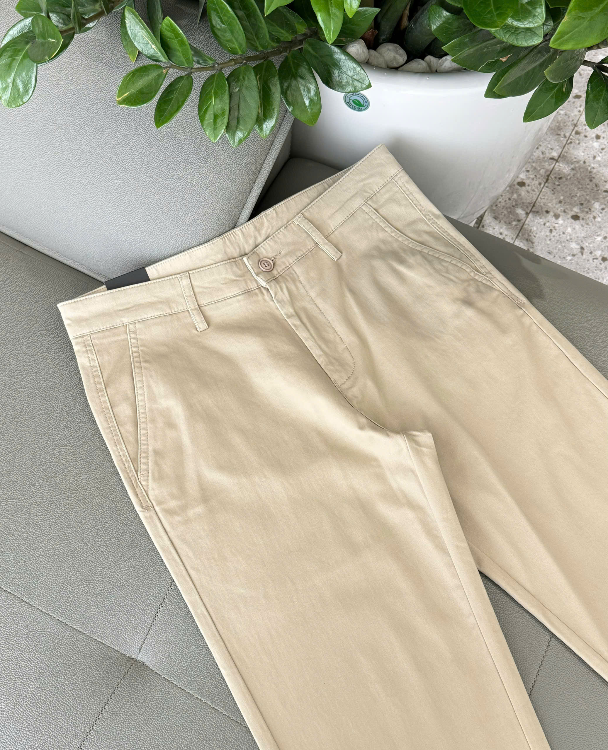 Quần kaki Prada basic Be Like Auth 30-36 DDT