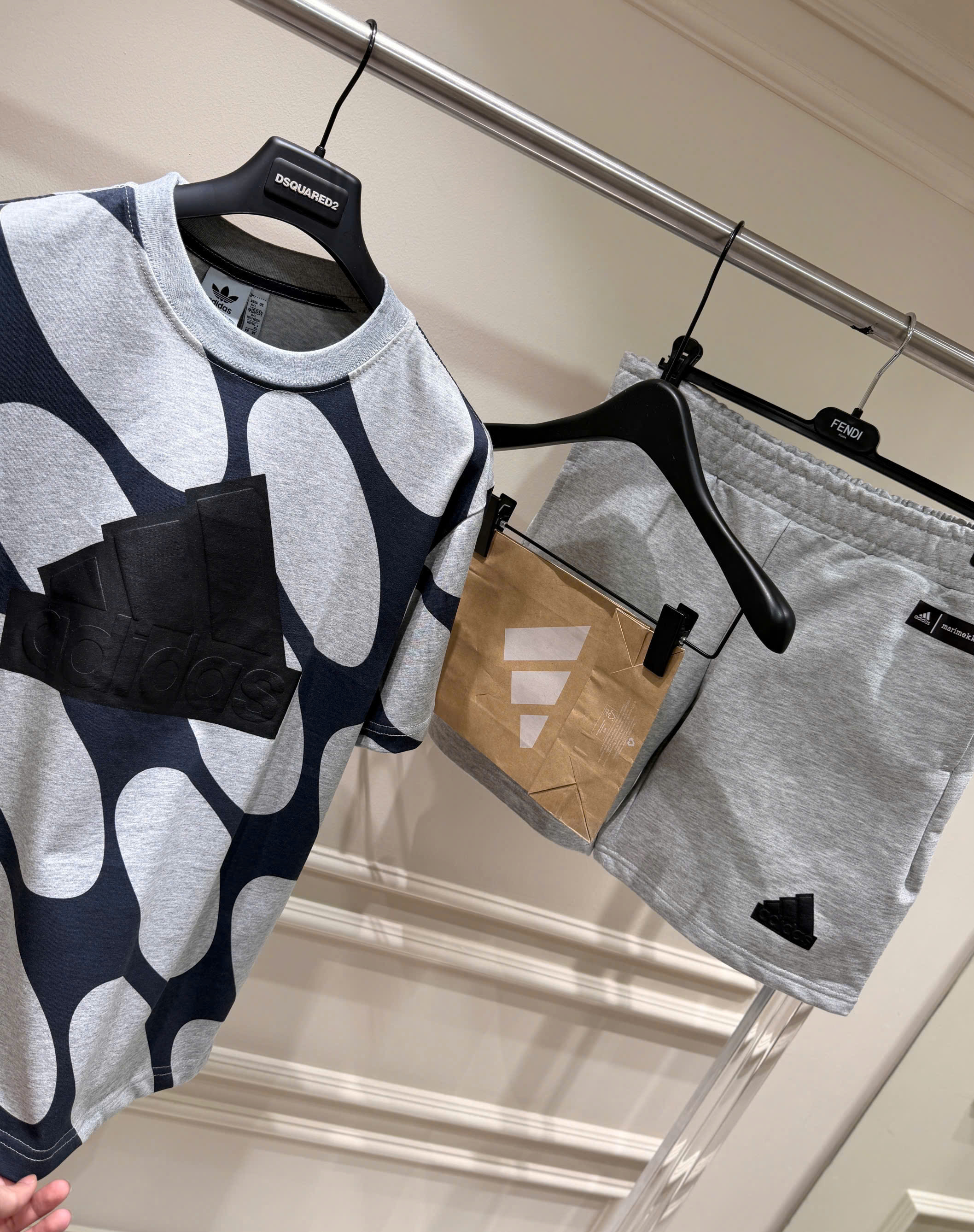 Set bộ thể thao Adidas logo nổi Like Auth S-XL MK