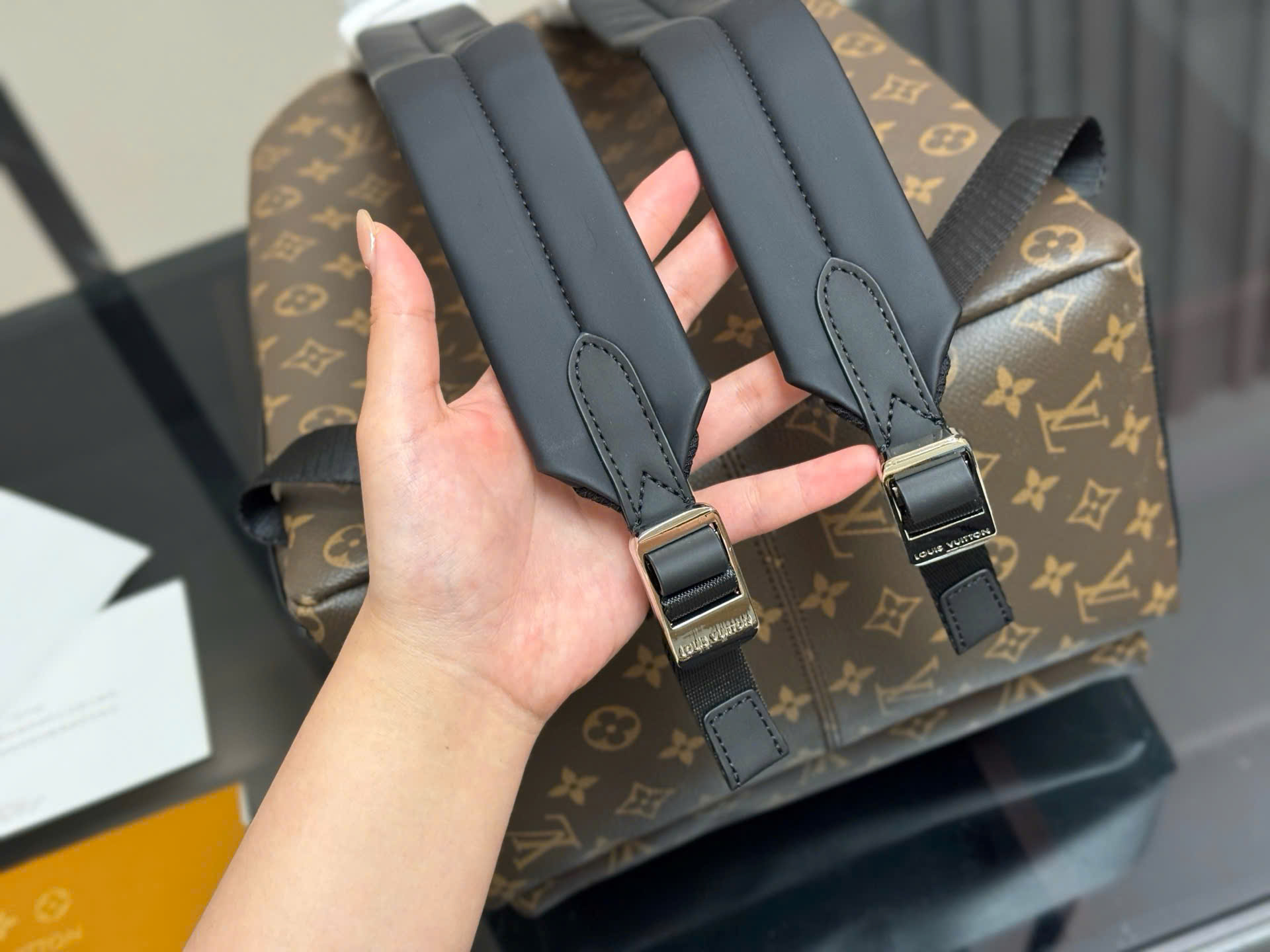 Balo Louis Vuitton LV Discovery Backpack PM Monogram Eclipse Canvas Nâu Like Auth 29x38x20 PLD